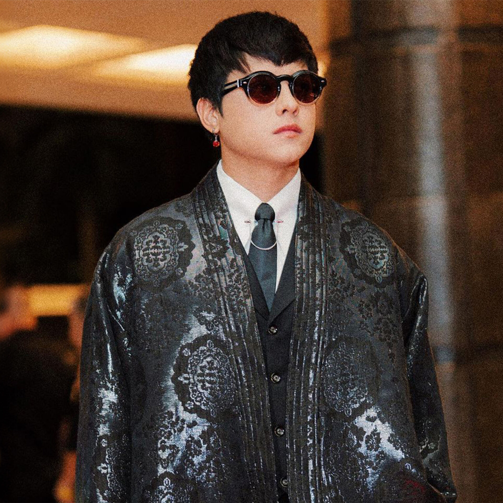 DJ's outfit