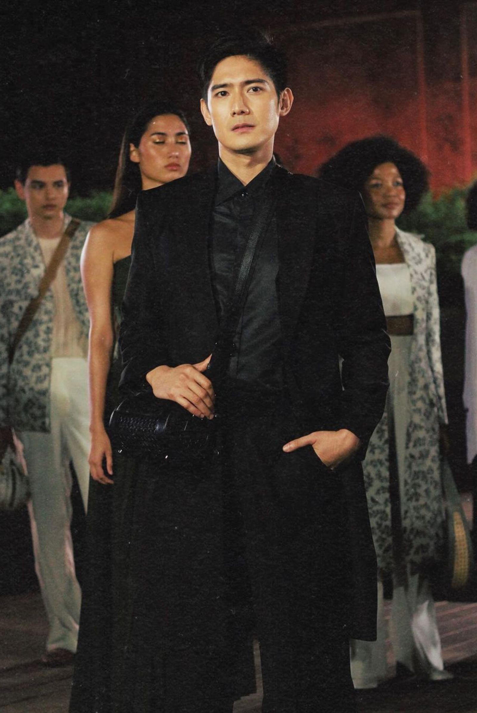 Robi Domingo wears Orias