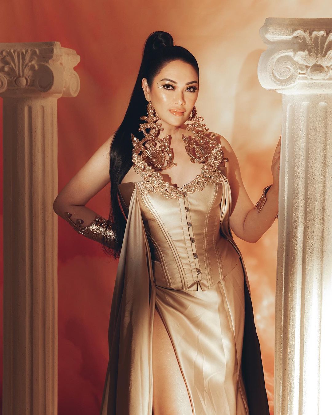 Ruffa Gutierrez as Hera