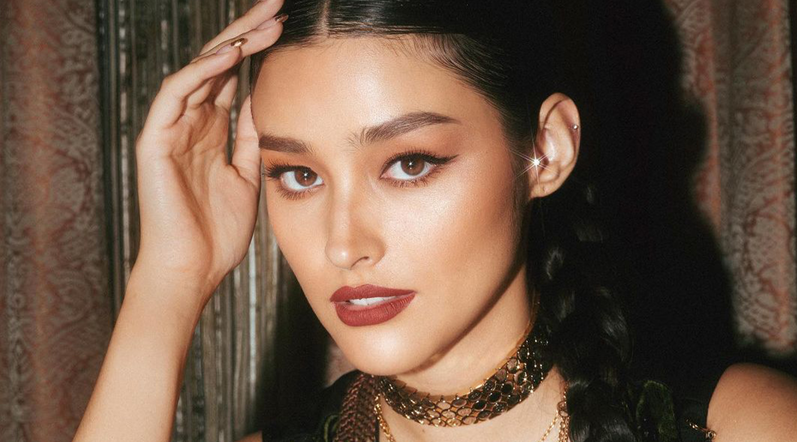Liza Soberano Halloween vampire beauty trend