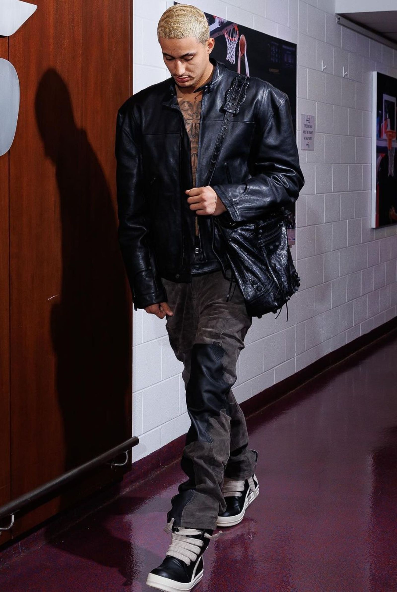 Kyle Kuzma and his Le Cagole tote bag