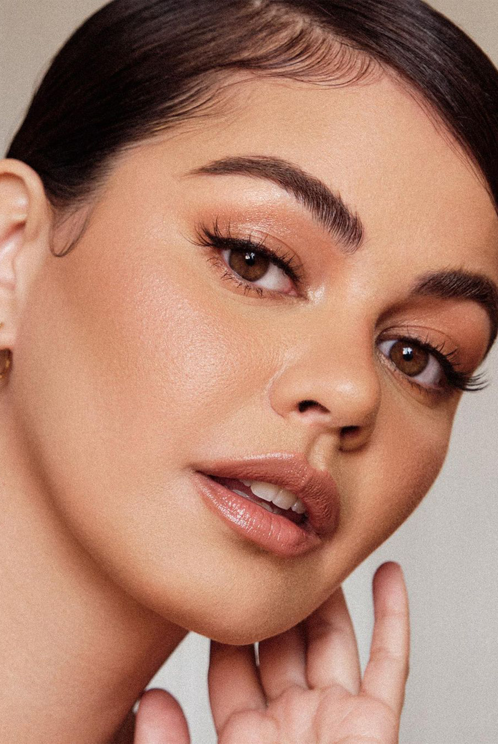 Janine Gutierrez Holiday Makeup Trend