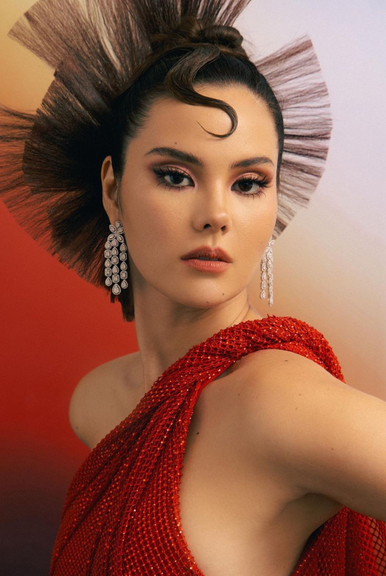 Catriona Gray diamond jewelry