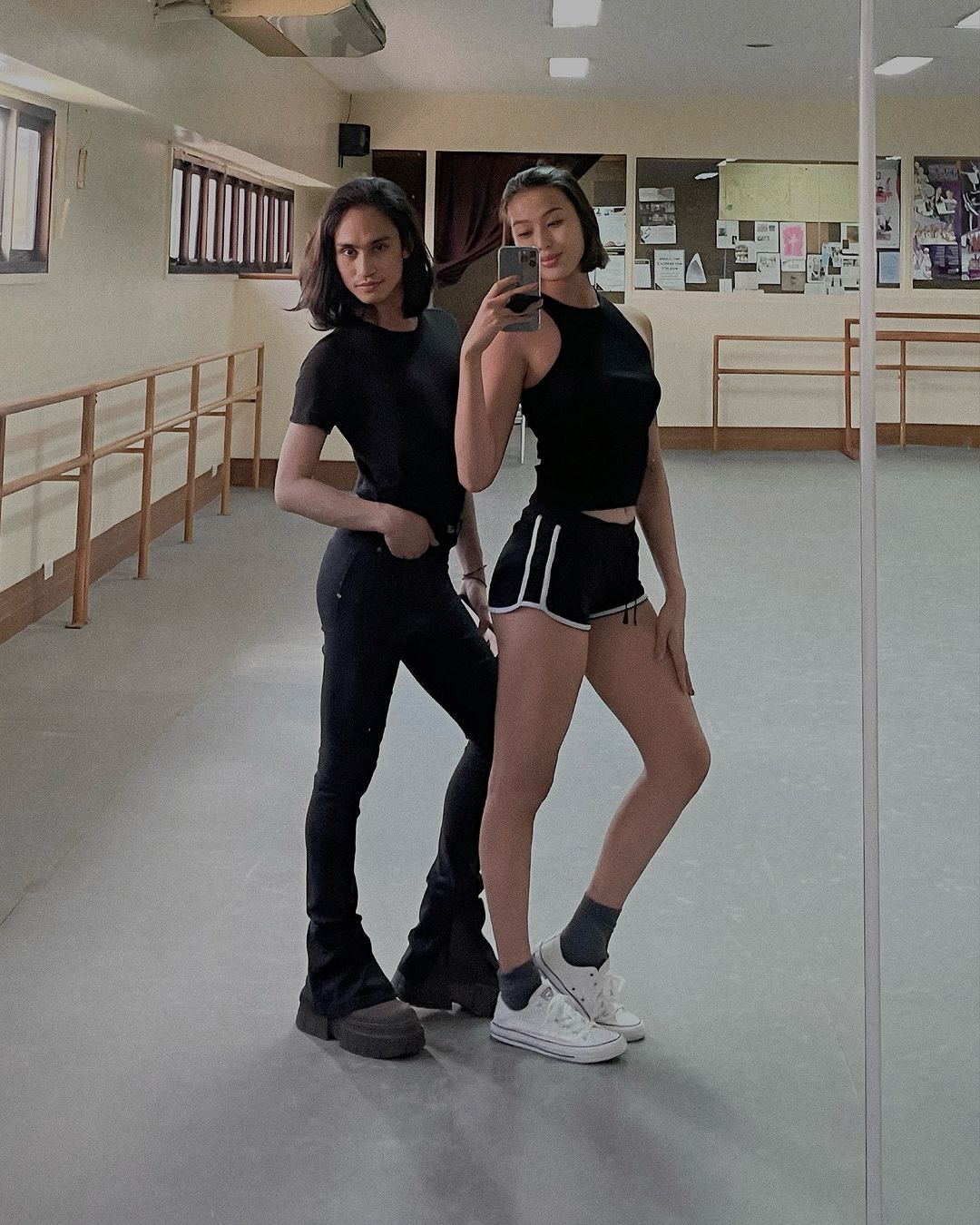Michelle Dee and Ian Mendajar walk coach pasarela for Miss Universe Philippines