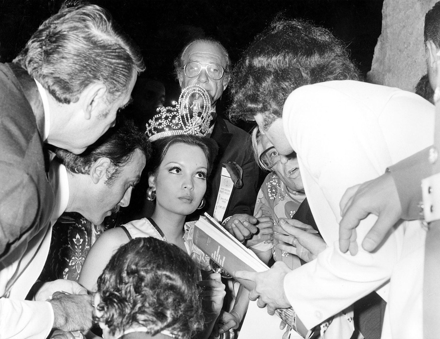 MISS UNIVERSE CROWN MARGARITA MORAN 1973 MEGA