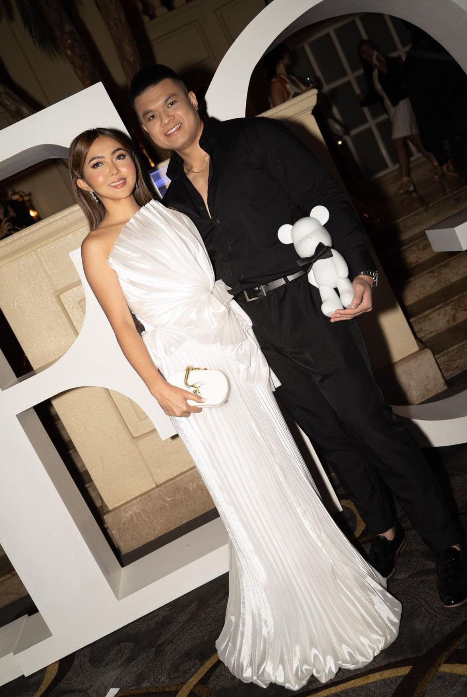 Kim and Clyde Emnace