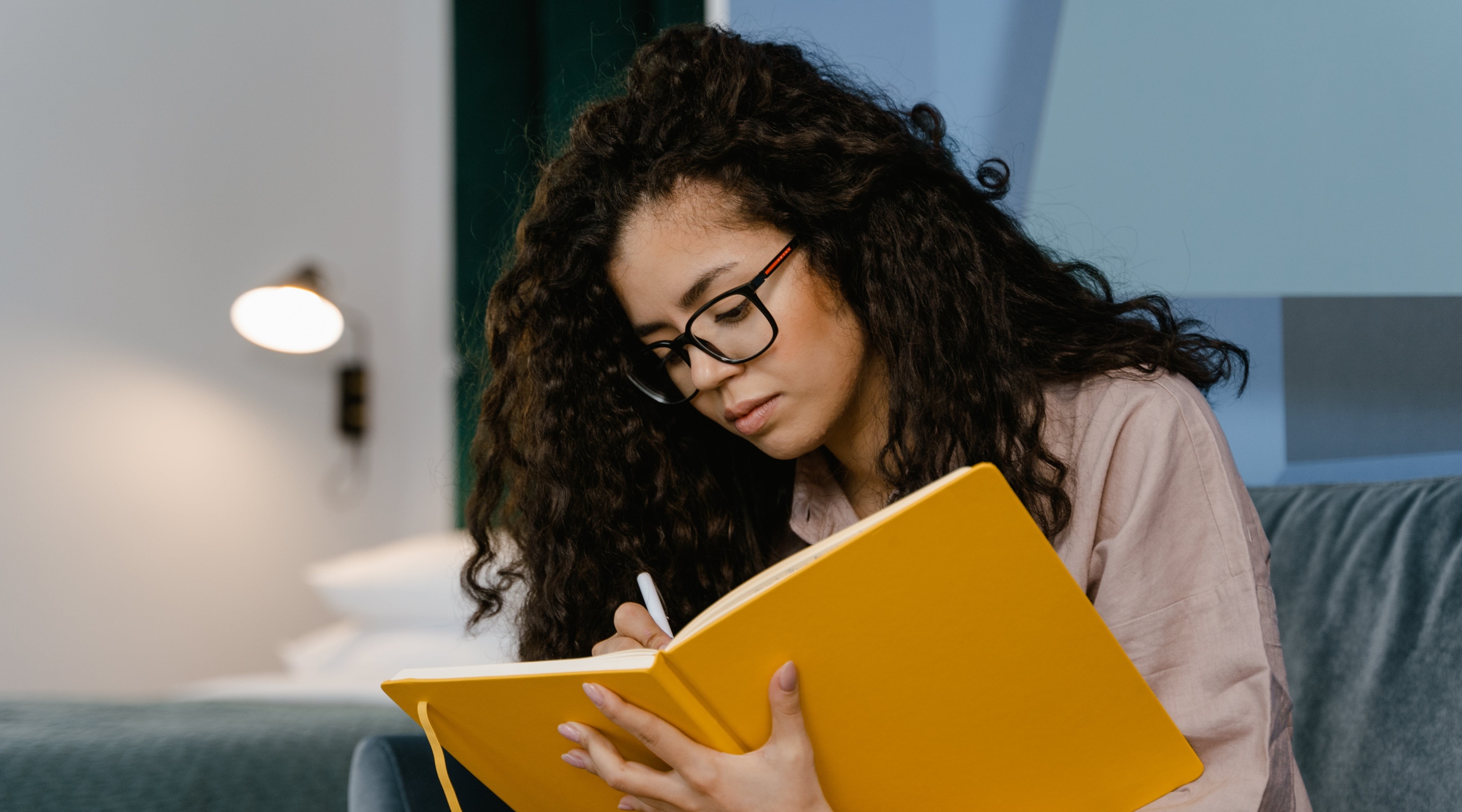 7 Prompts to Guide You on Your Journaling Session