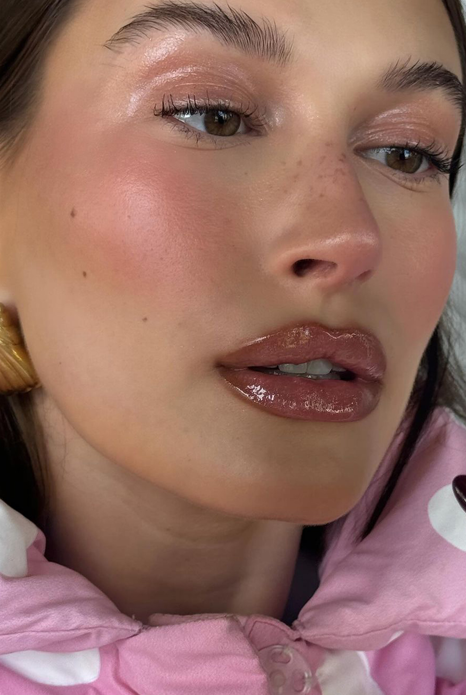 Hailey Bieber Sugar Plum Fairy makeup