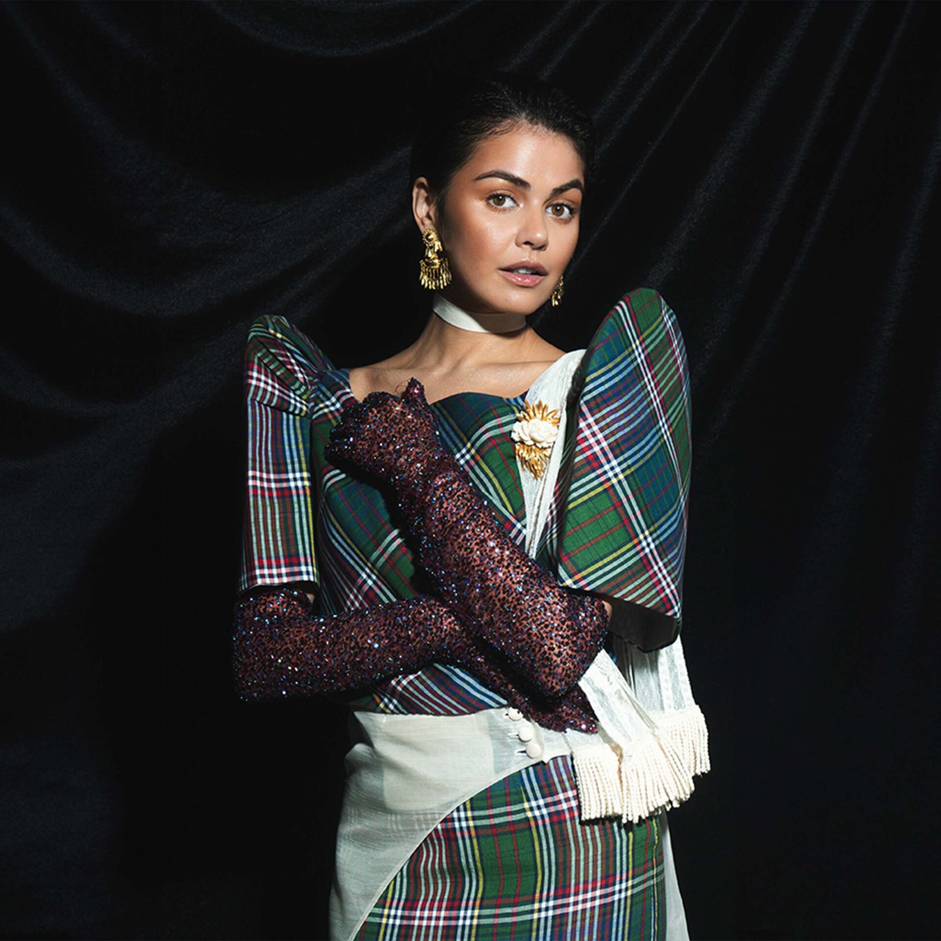 Joey Samson’s Terno Collection is a Tribute to Jose Rizal JANINE GUITERREZ