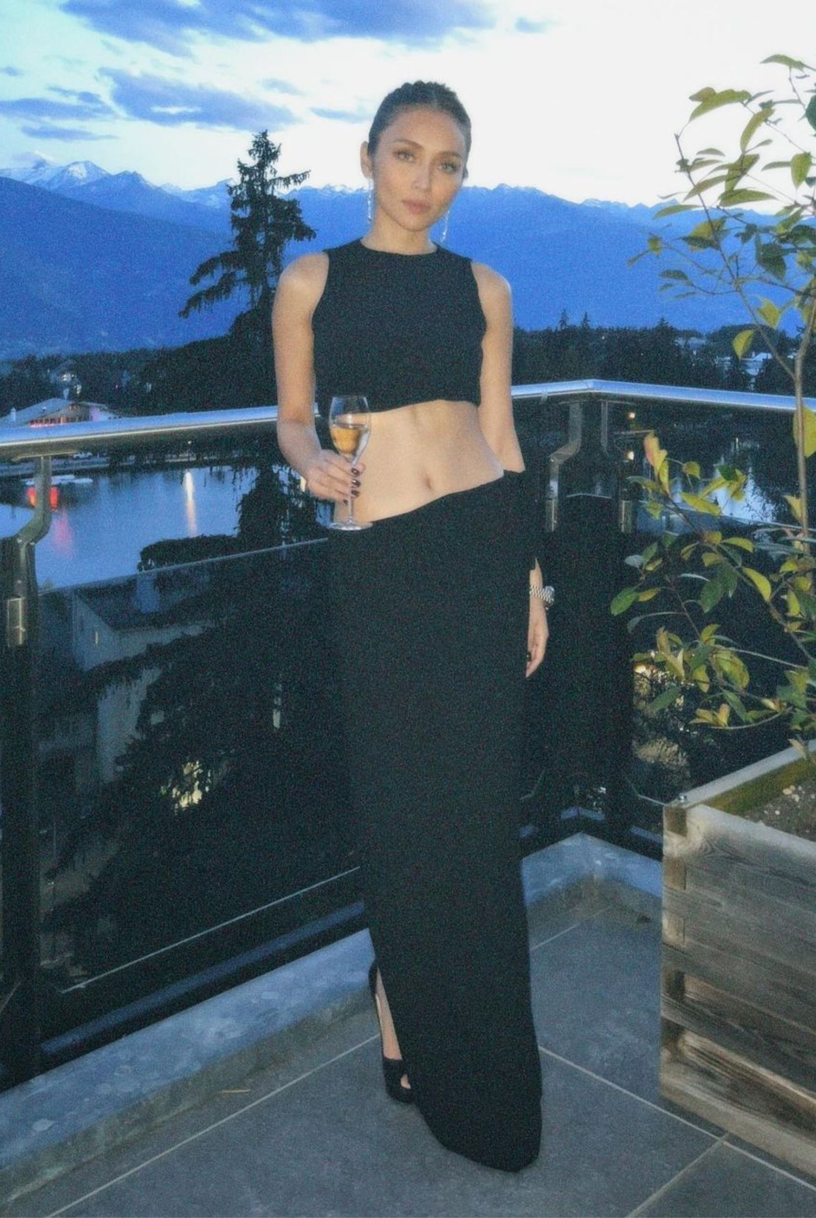 kathryn black dress