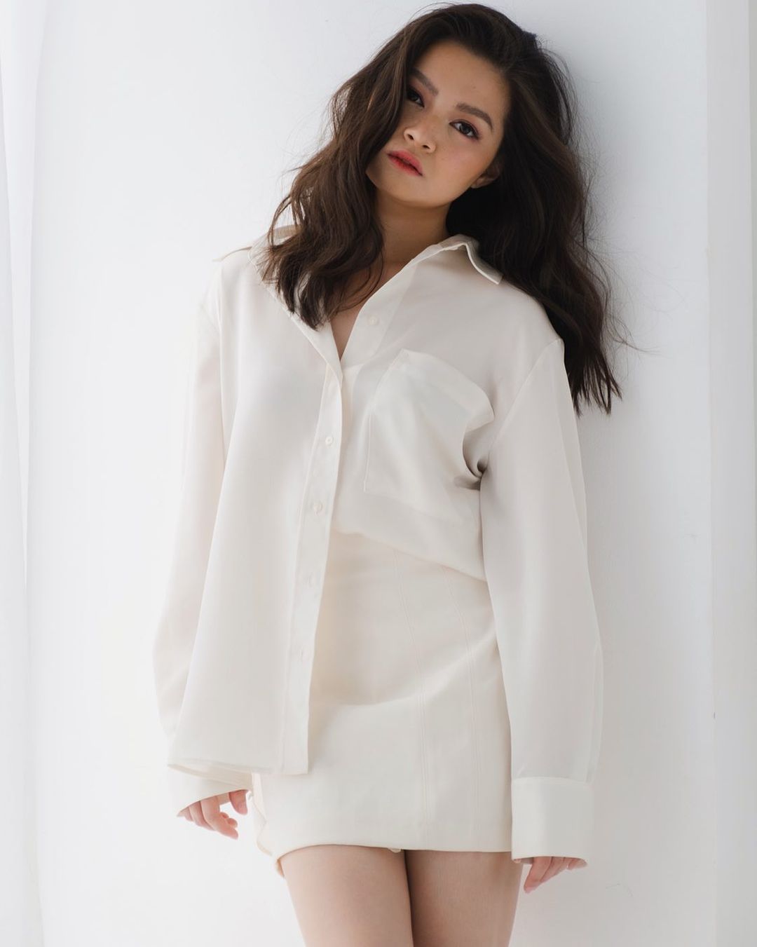 white style outfits holiday agenda looks