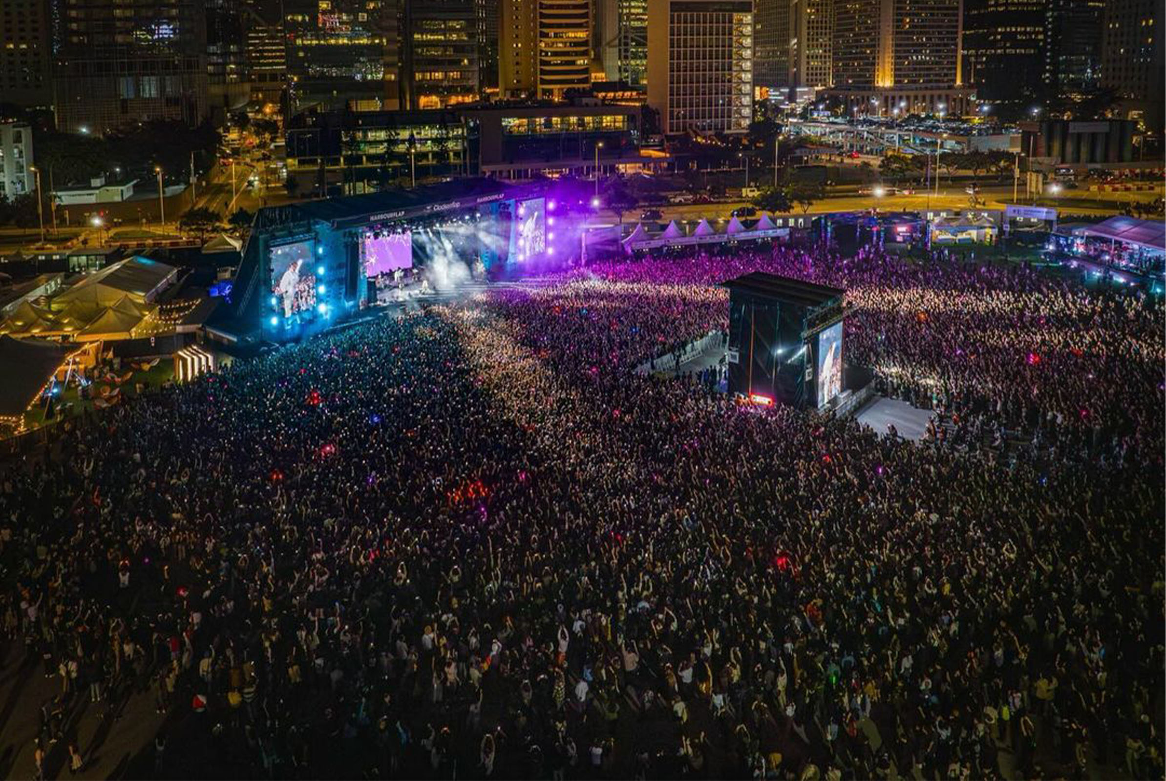 A huge crowd of festival goers at the Clockenflap music festival in Central Harbourfront.
