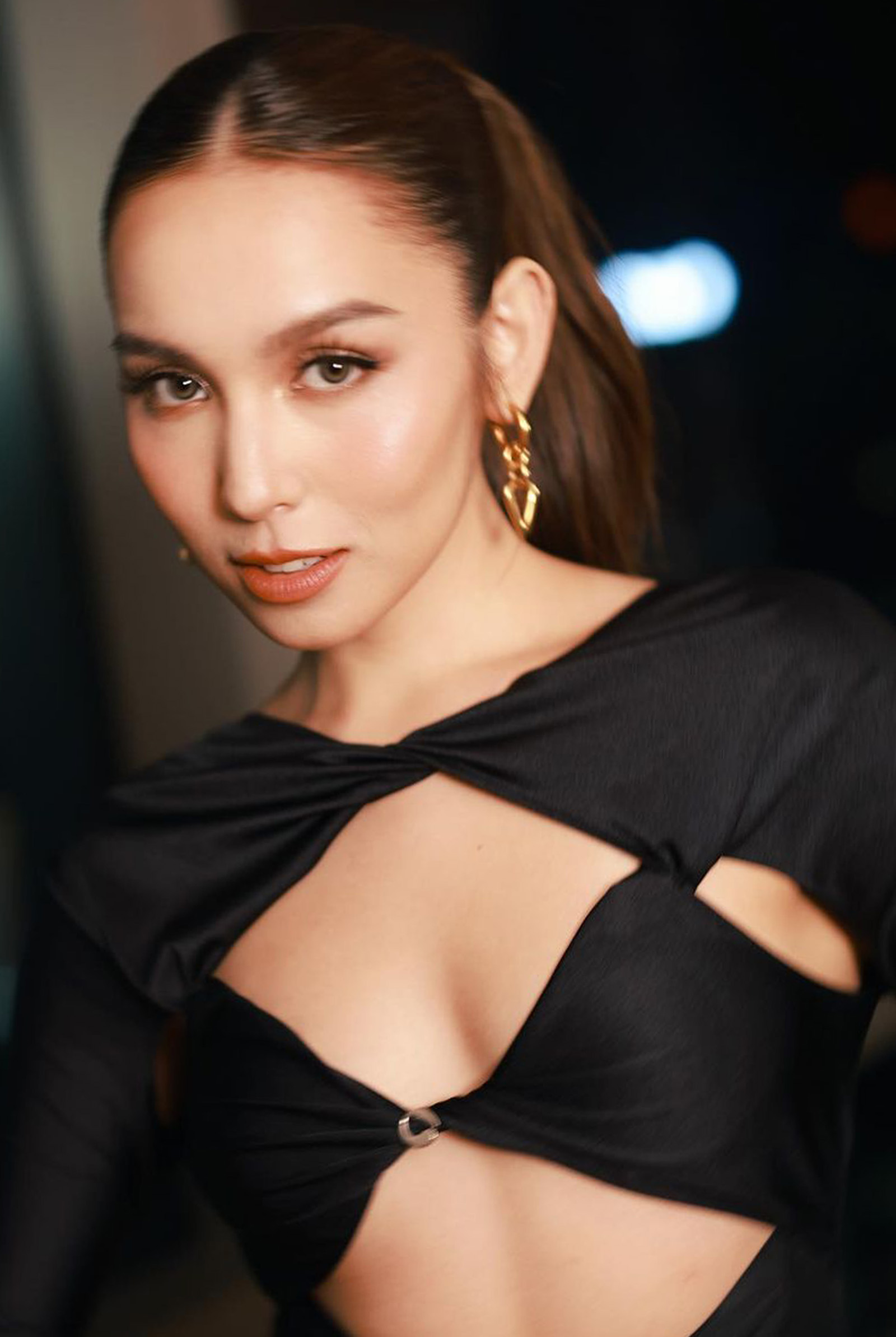 Kim Chiu Kyline Alcantara twinning performance stage dance aerial dance