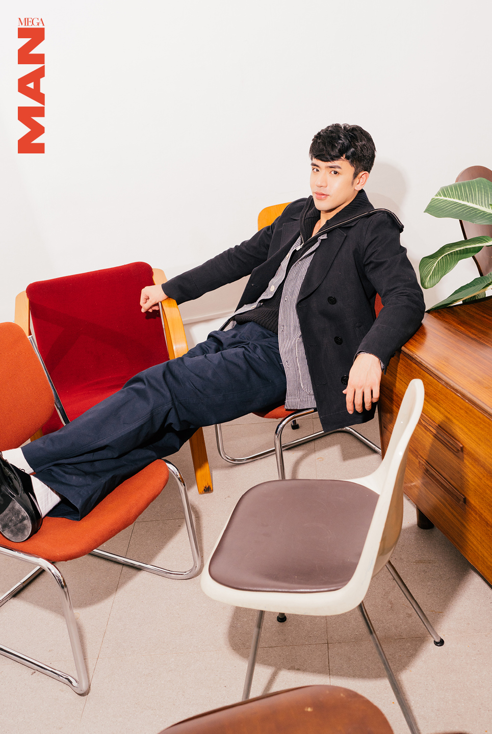 Workwear jacket with gusseted pockets by EC.MNL