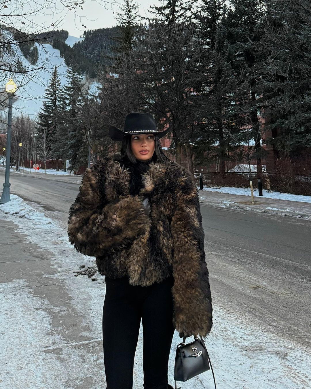 Exude the Aura of the Mob Wife Aesthetic Through Kelsey Merritt