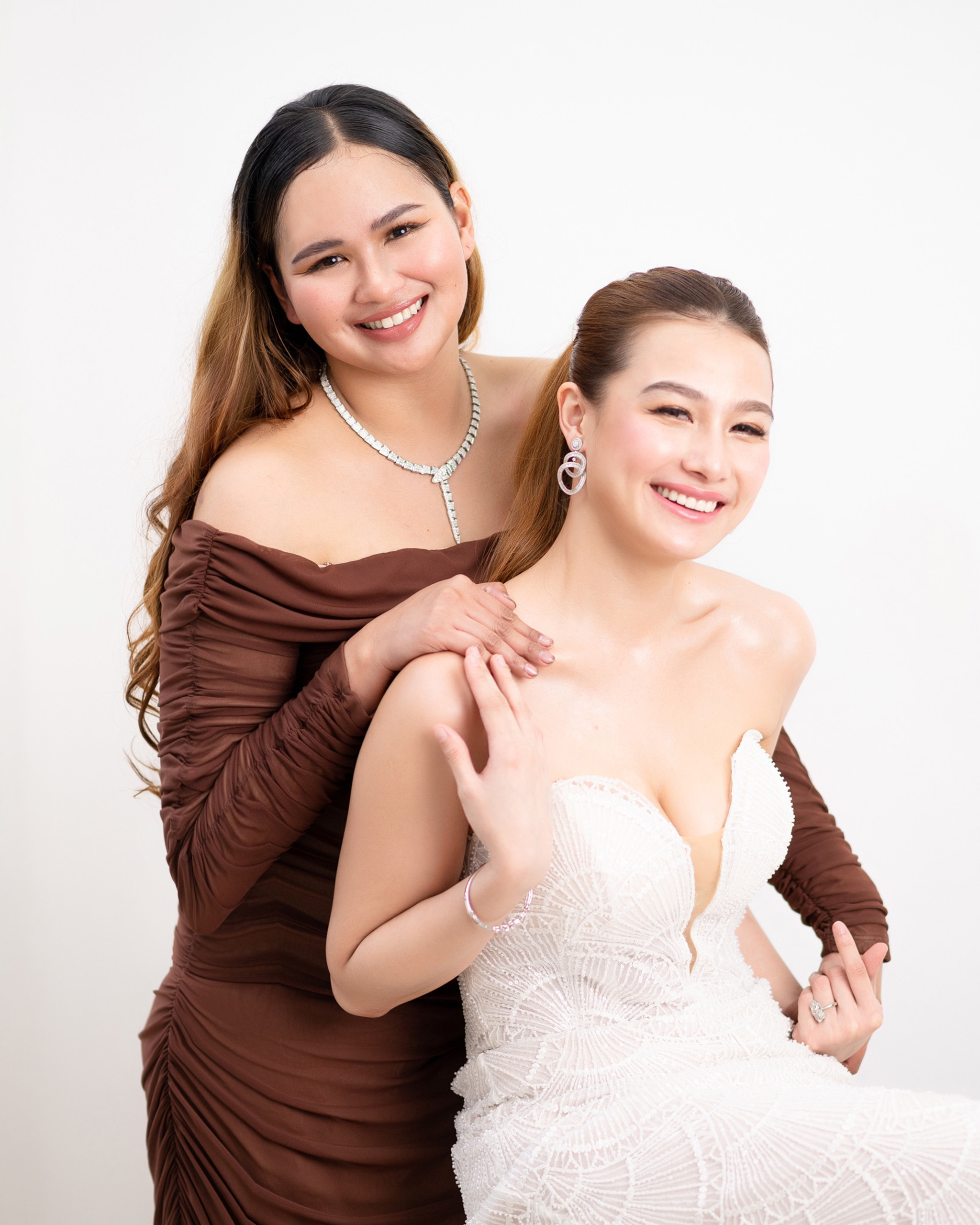 Yvonne Ragasa with actress Liezel Lopez