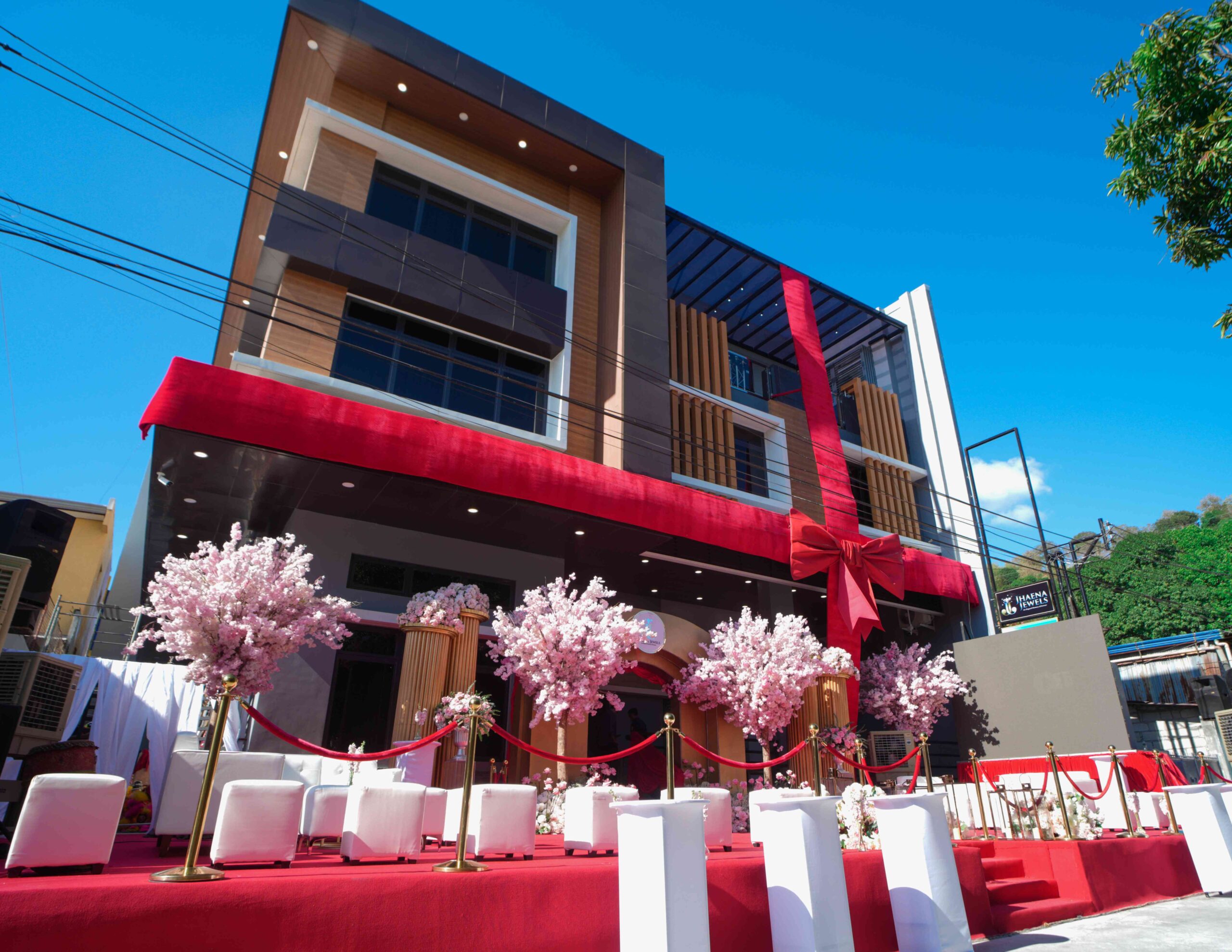 Unveil Jhaena Jewels at Their Flagship Opening in Olangapo City MEGA 