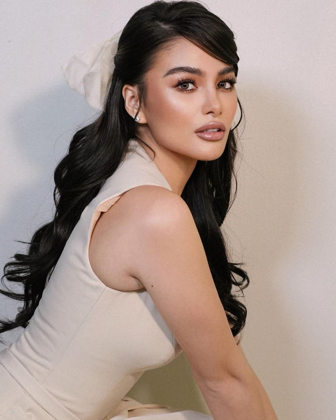 Elisse Josonn in latte makeup