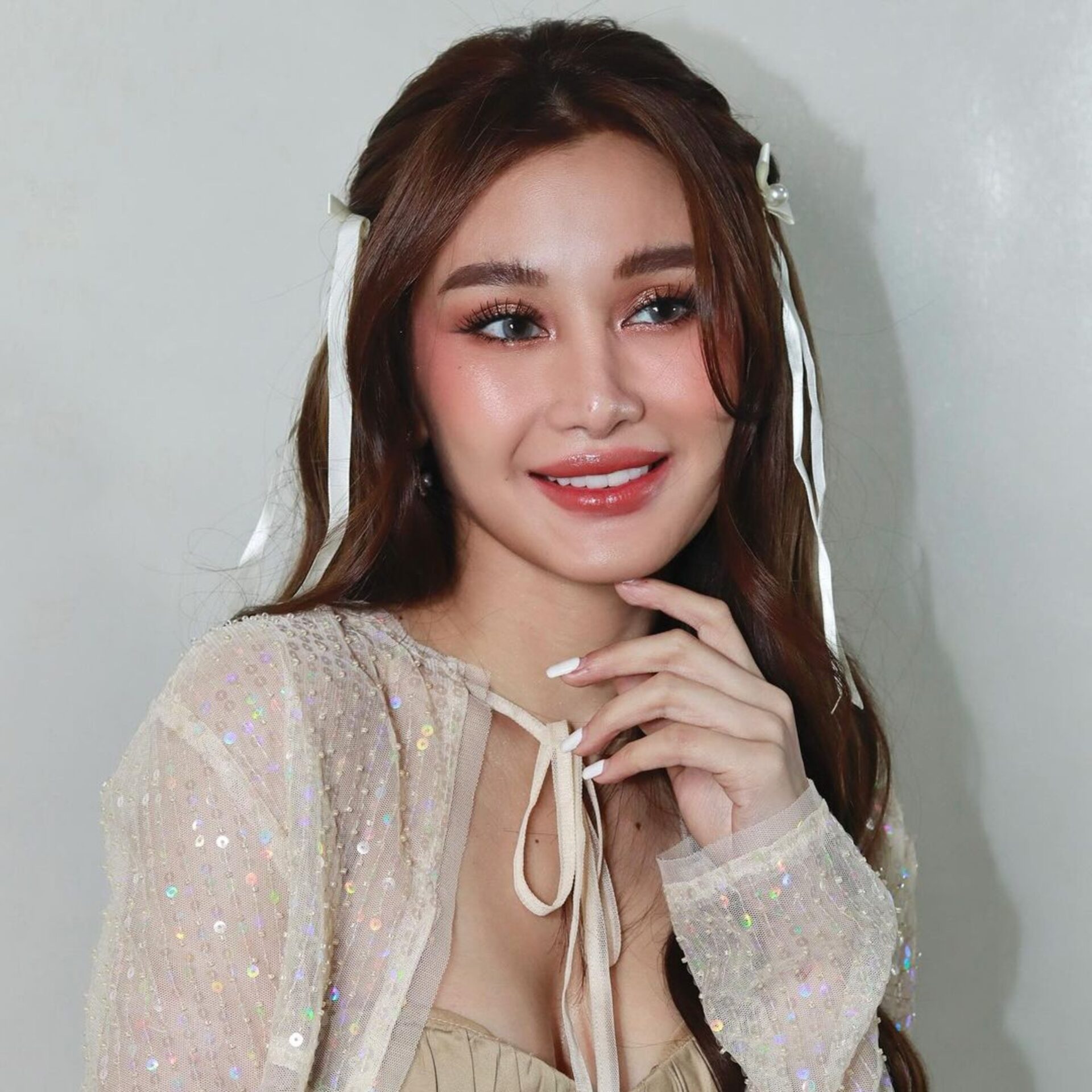 5 Hair and Makeup Looks Fit For Valentine's Day