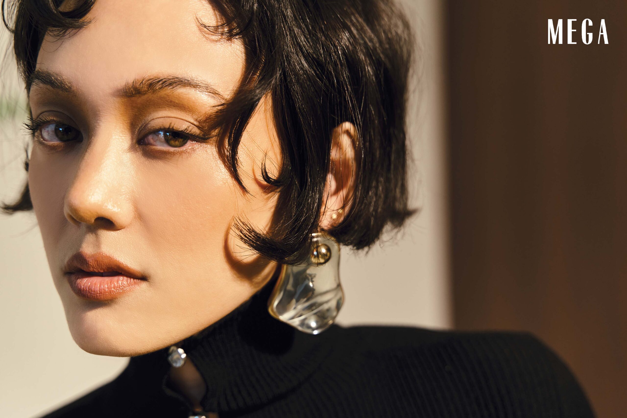 Kim Jones demonstrates how a brave micro-bob cut symbolizes a brave, new chapter in her life