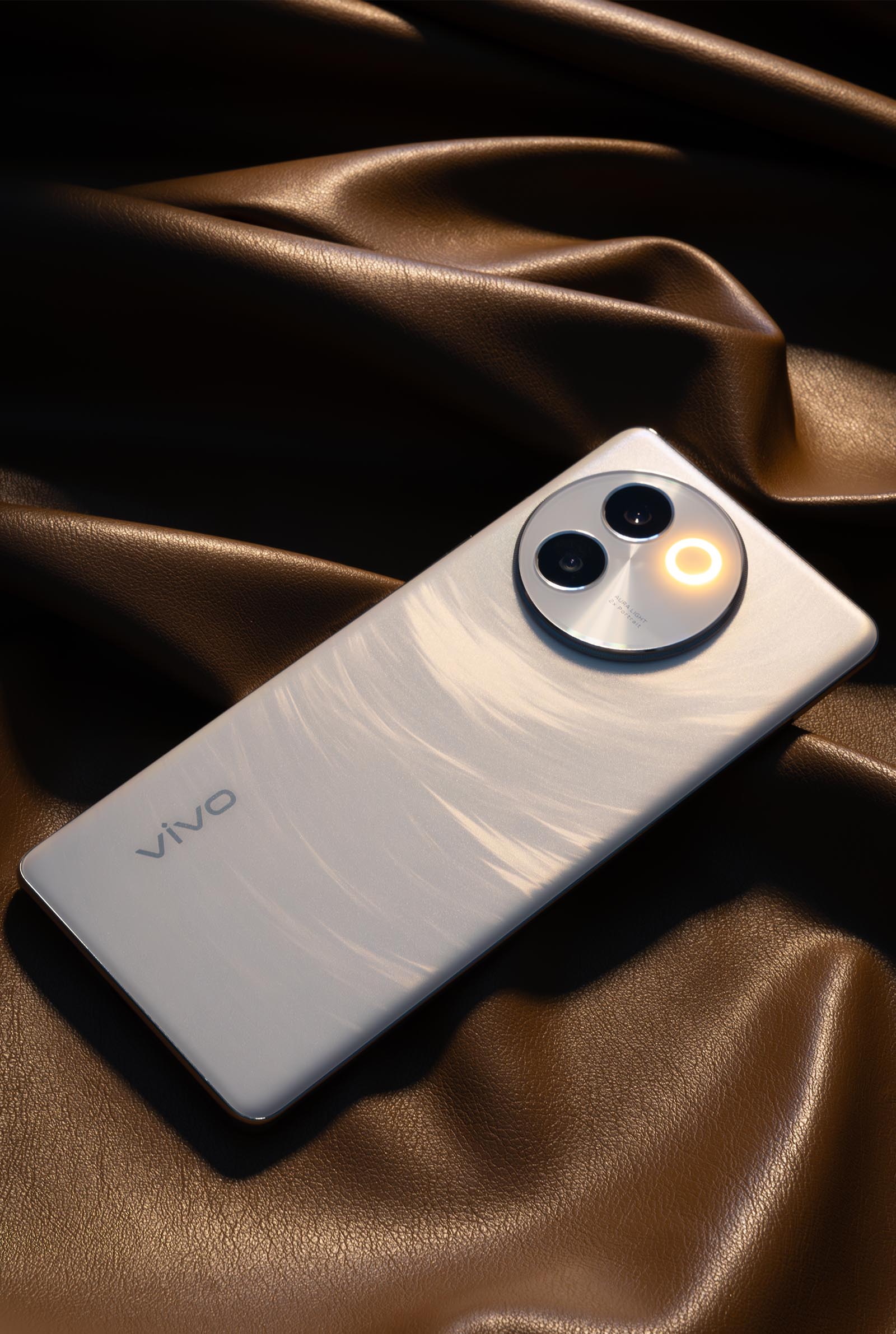 vivo v30e phone in cloud white