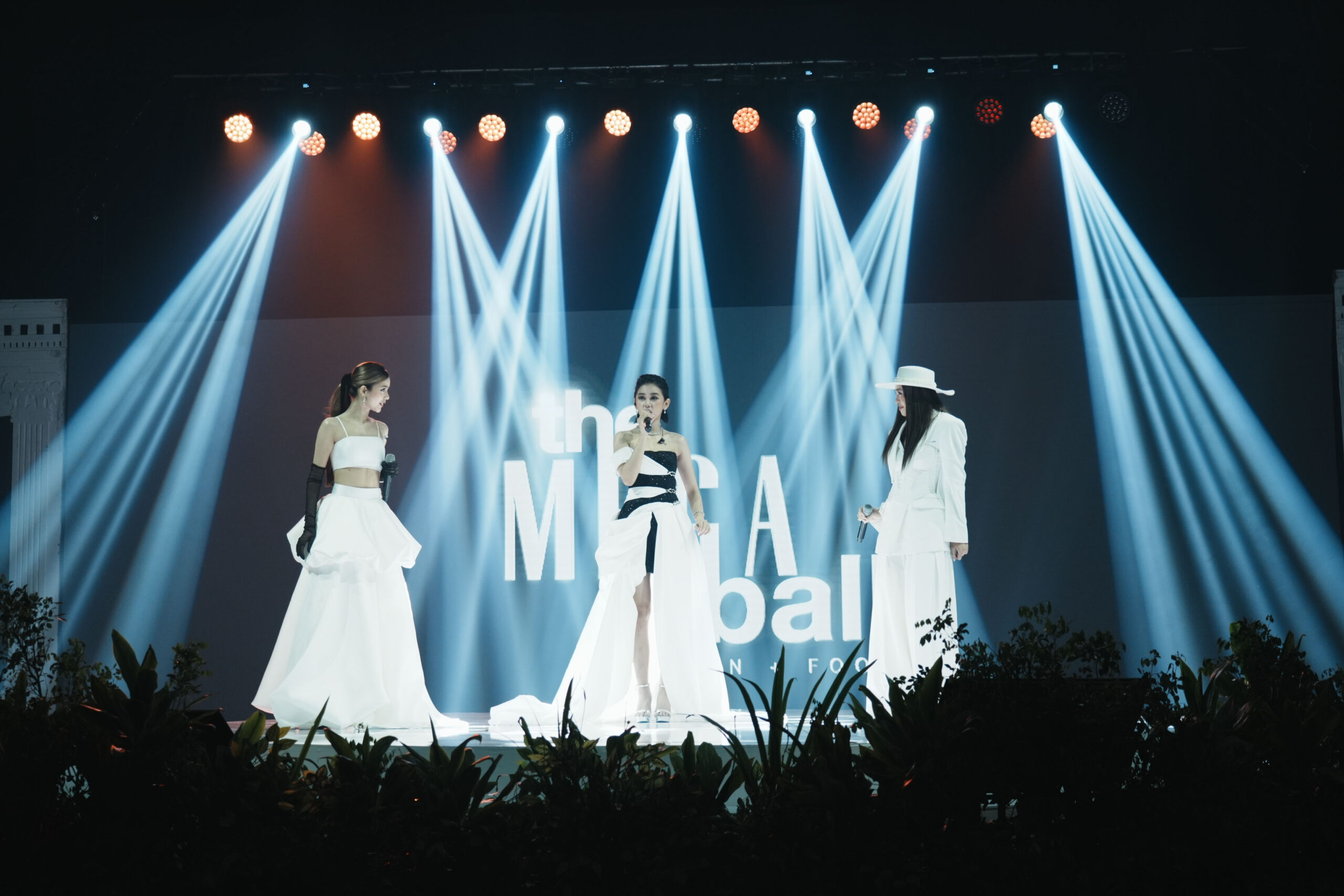 acer brand ambassador g22 at the mega ball