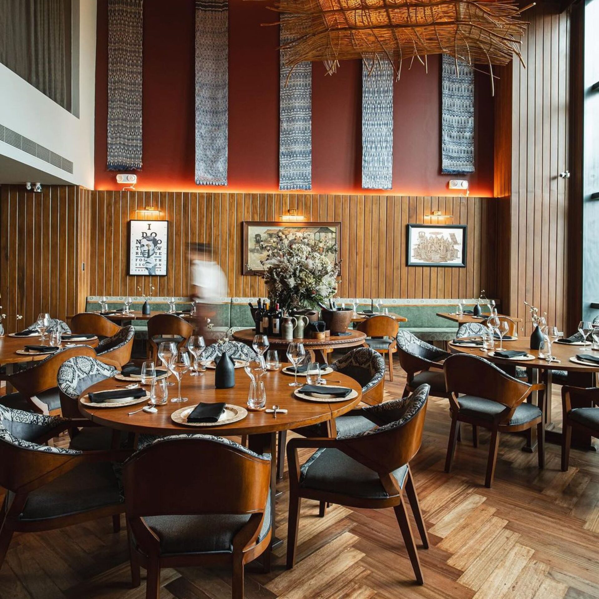 Treat your dad to an extraordinary dining experience at one of these restaurants, each offering a taste of the world's finest cuisines.