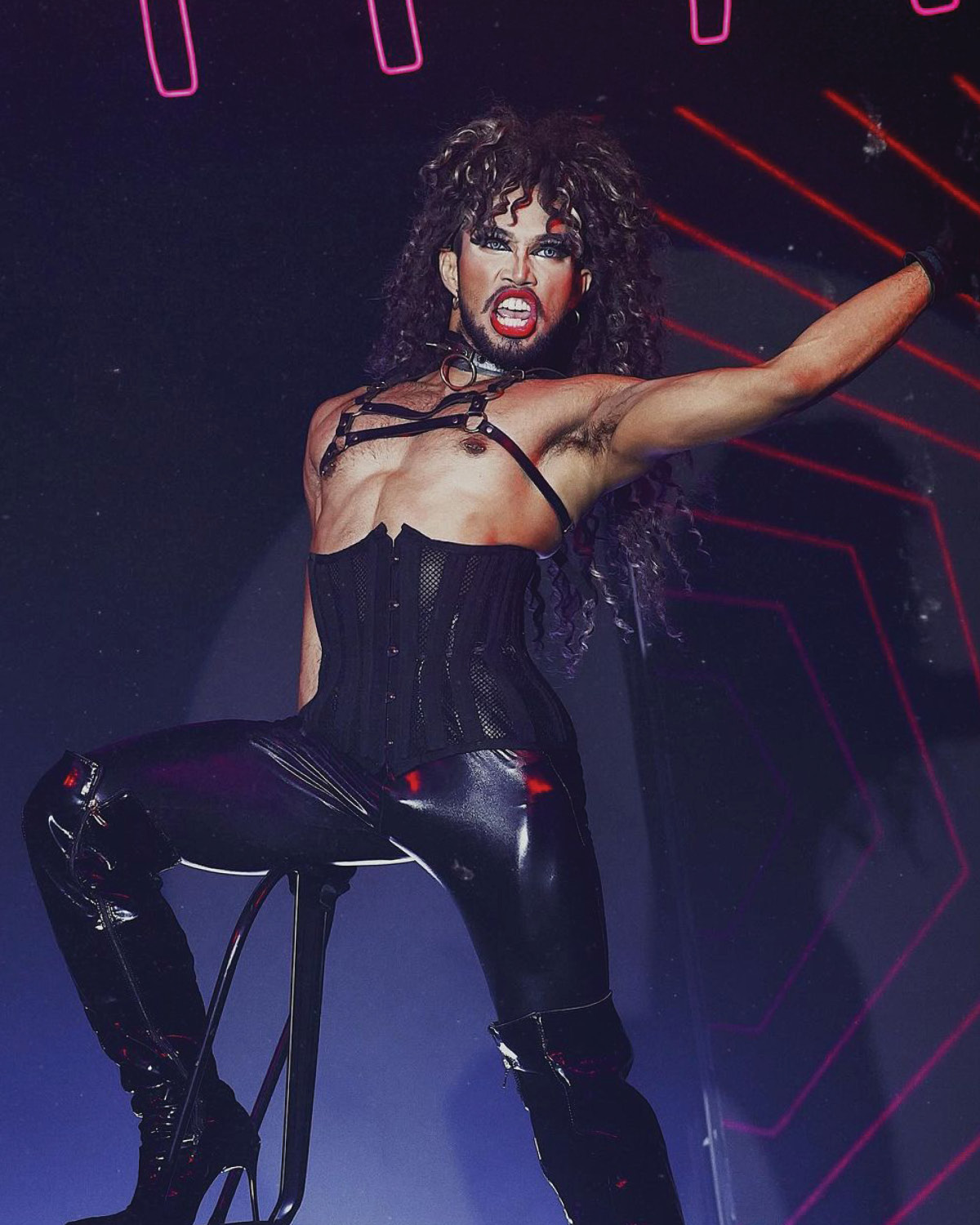 MEGA Drag Pride Party Bomba Ding Queen