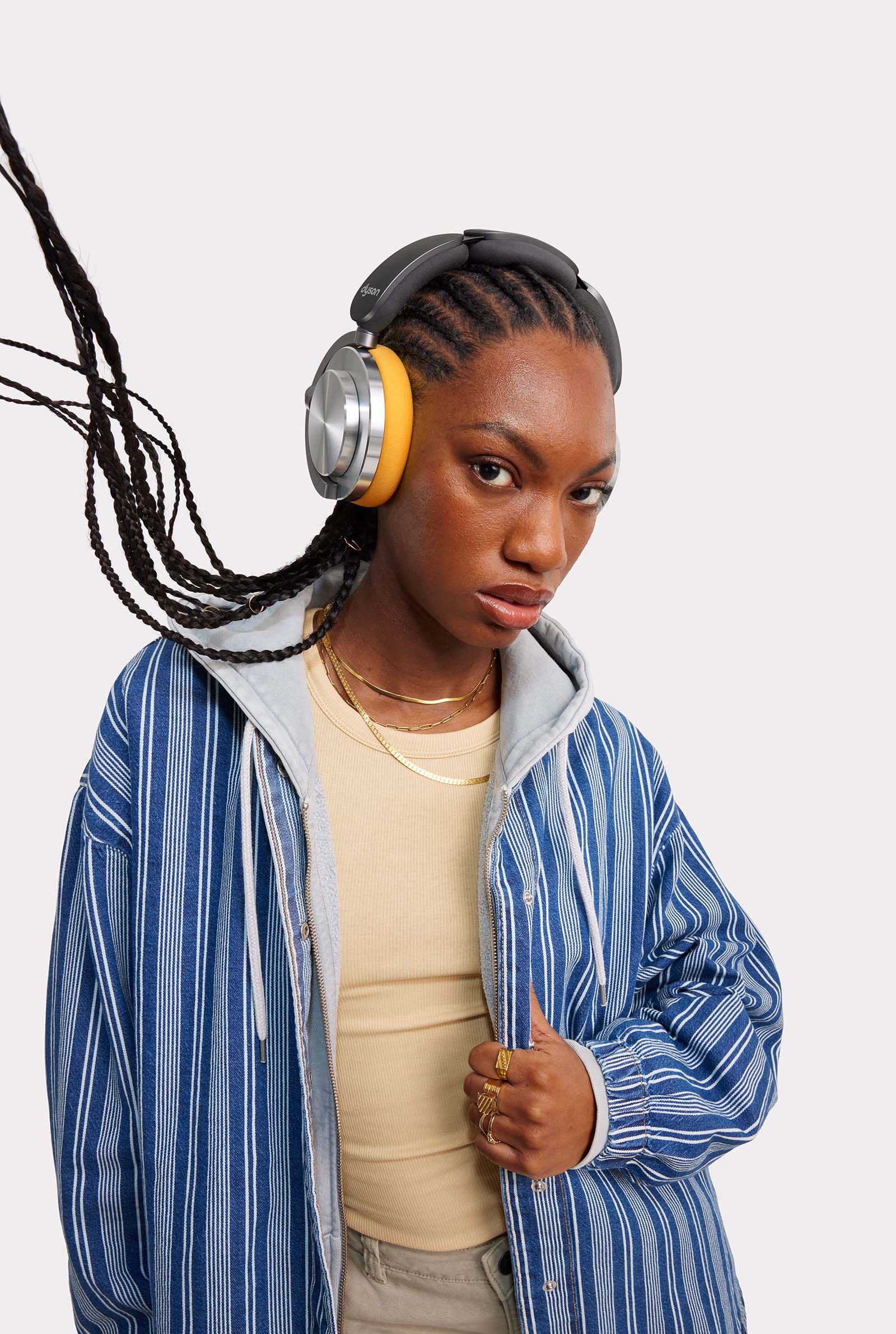 the dyson ontrac offers all-day uninterrupted listening 