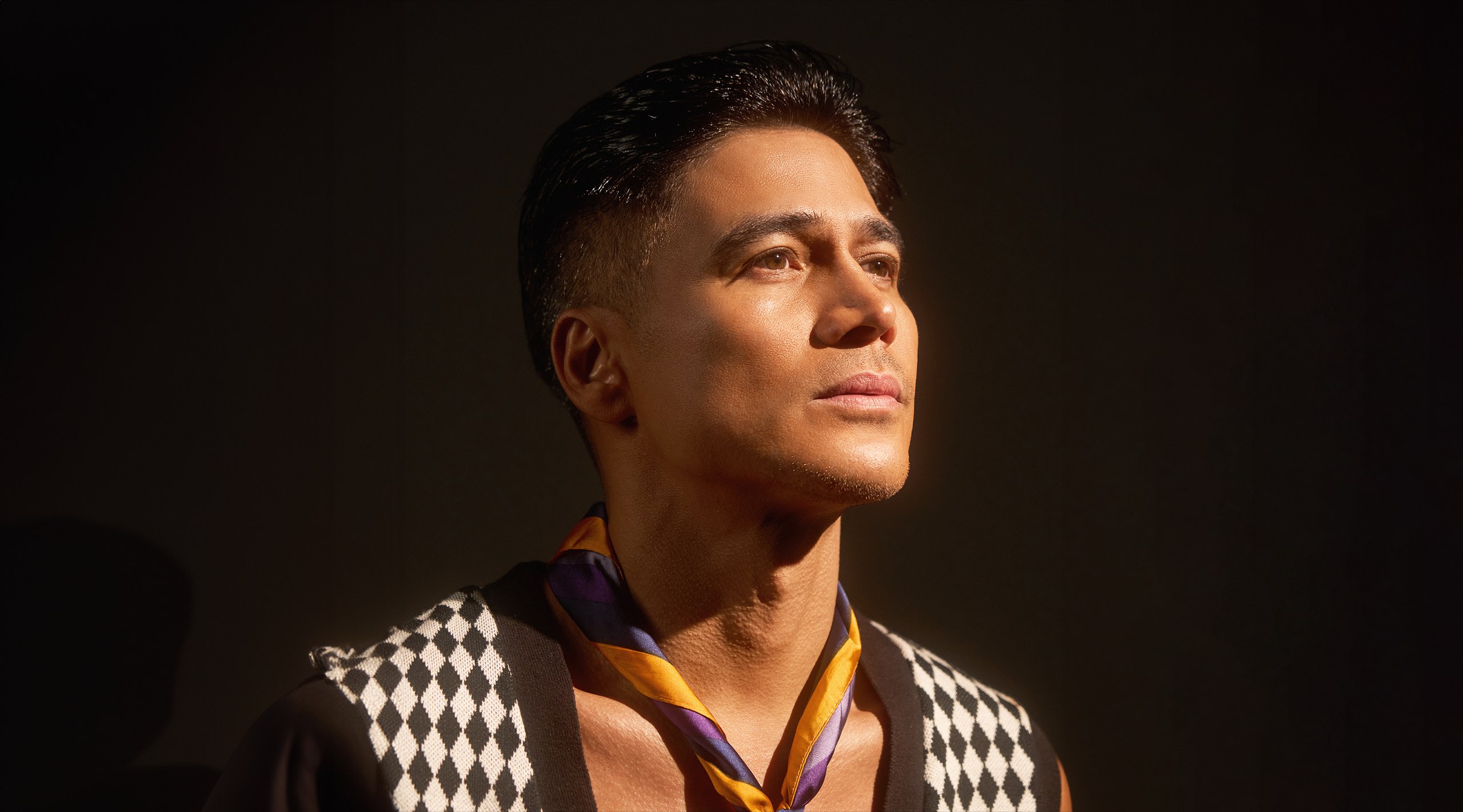 EXCLUSIVE: Piolo Pascual MEGA Entertainment Pamilya Sagrado actor characters teleserye