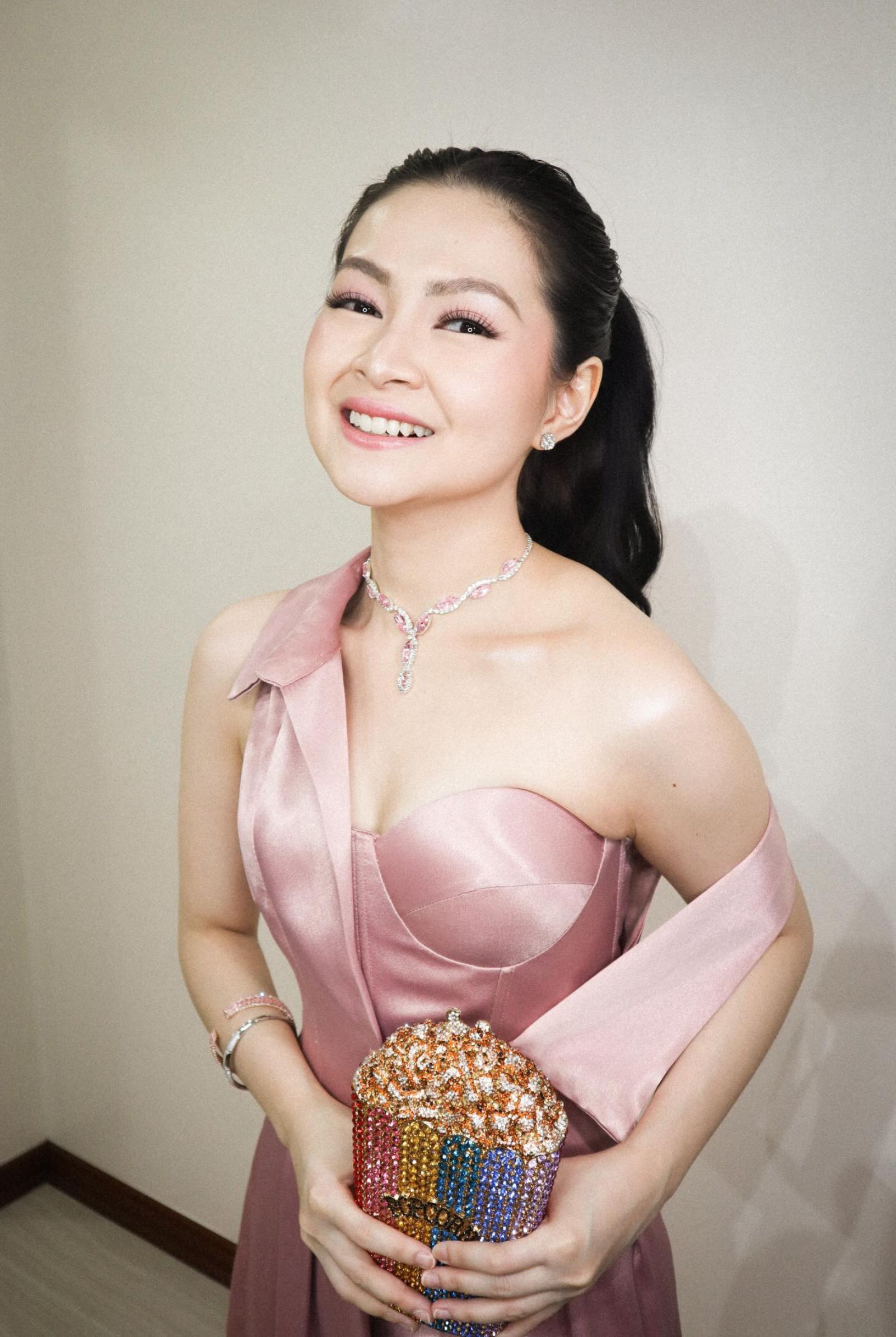Barbie Forteza David Licauco BarDa That Kind of Love Premiere Outfits MEGA Fashion Exclusive