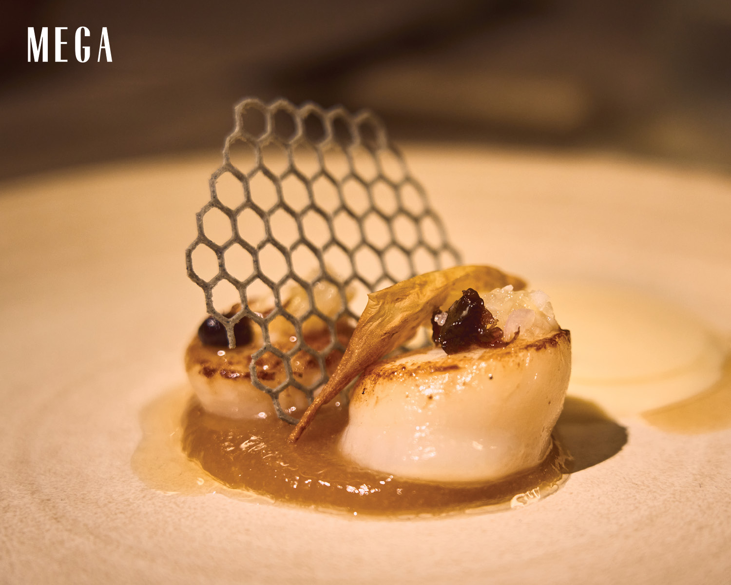 Chef Francis Tolentino’s Scallops and Gamet Seaweed at Taupe Dining