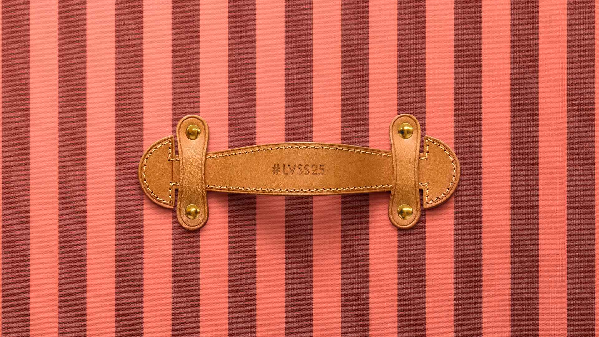 Louis Vuitton S/S25 Women's show by Nicolas Ghesquière livestream MEGA