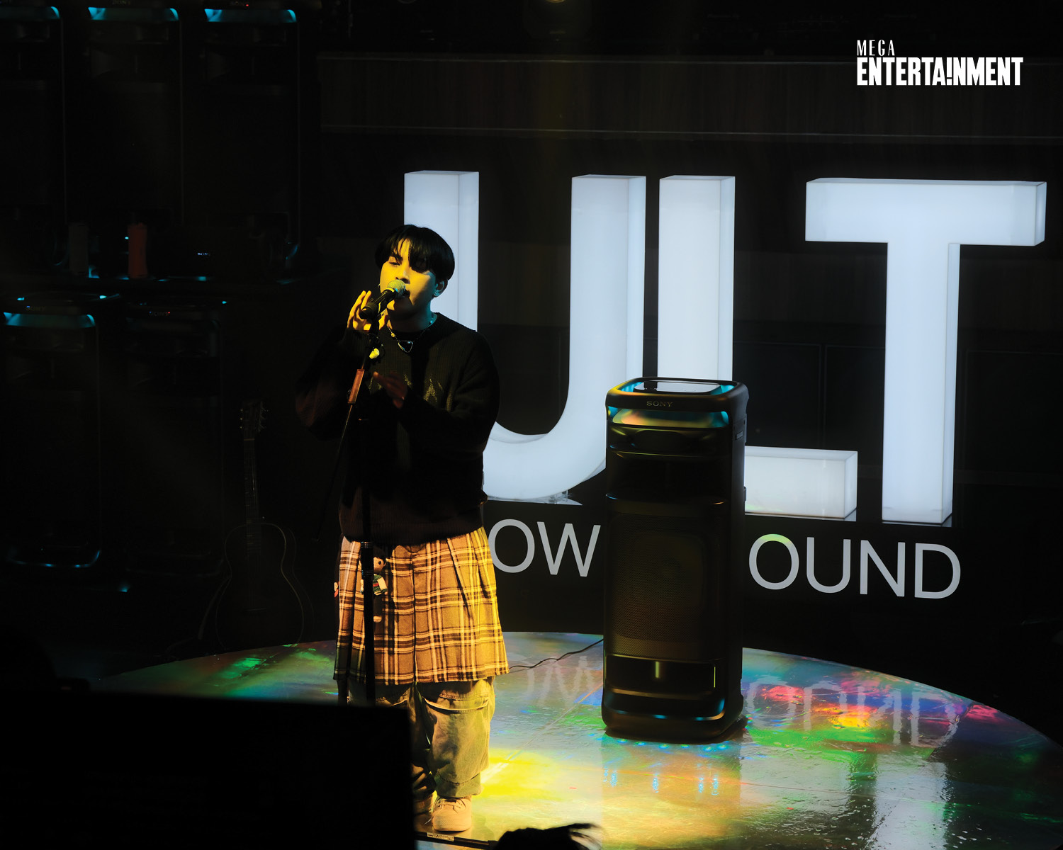 Sony Philippines Lights Up the Holidays with ULT Power Sound Series maki dilaw 