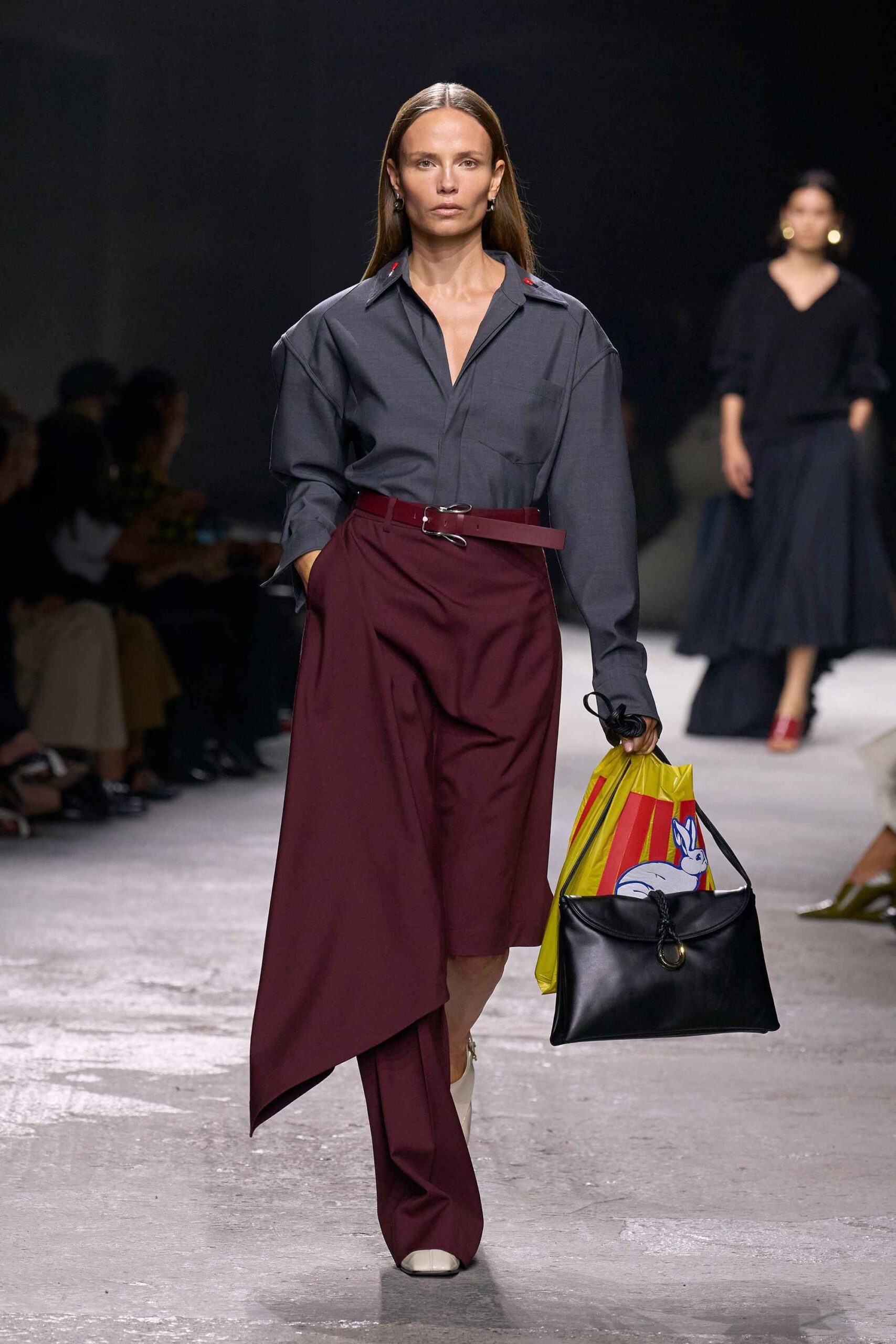 mega-mfw-ss25-bottega-veneta-10_11zon