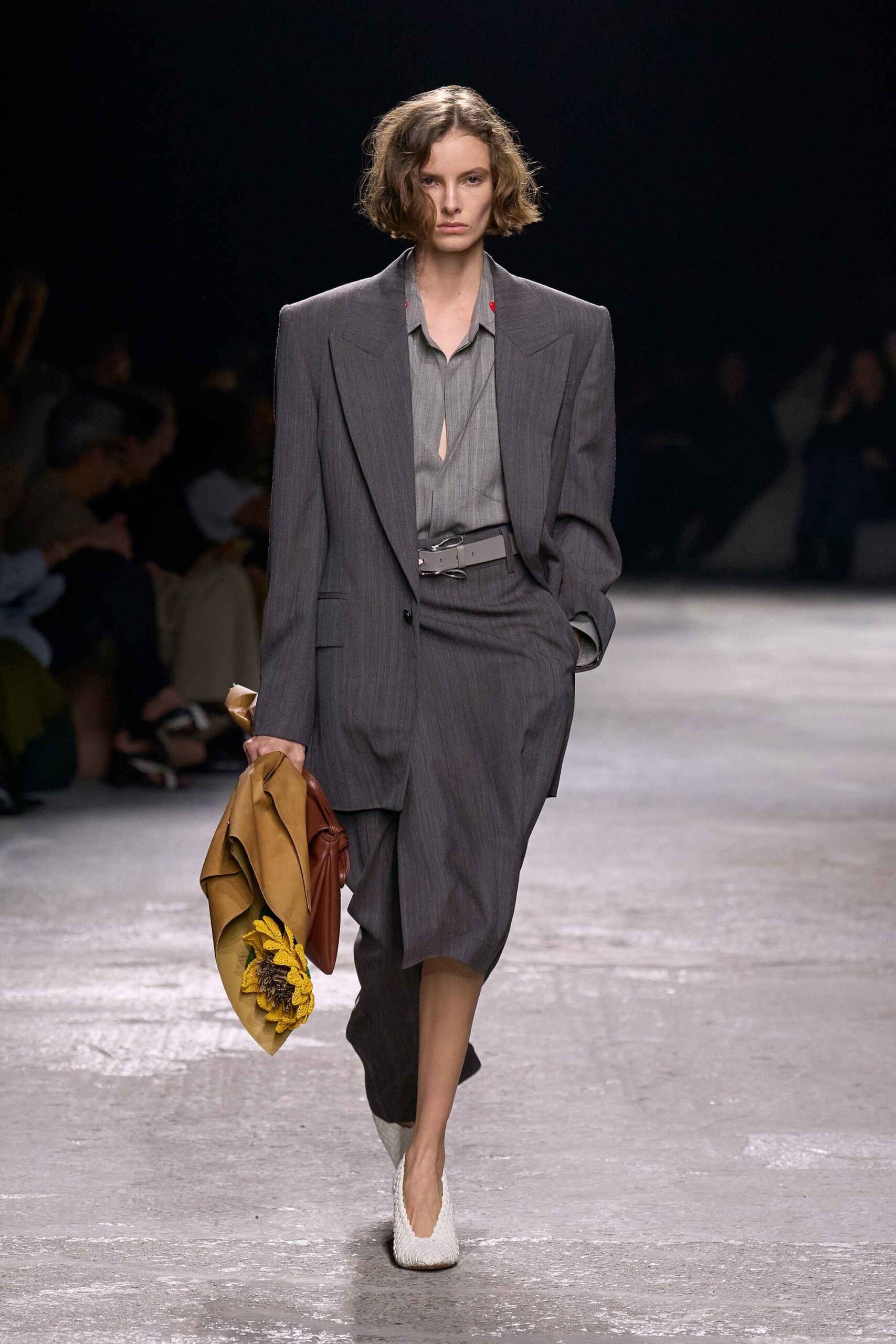 mega-mfw-ss25-bottega-veneta-13_11zon