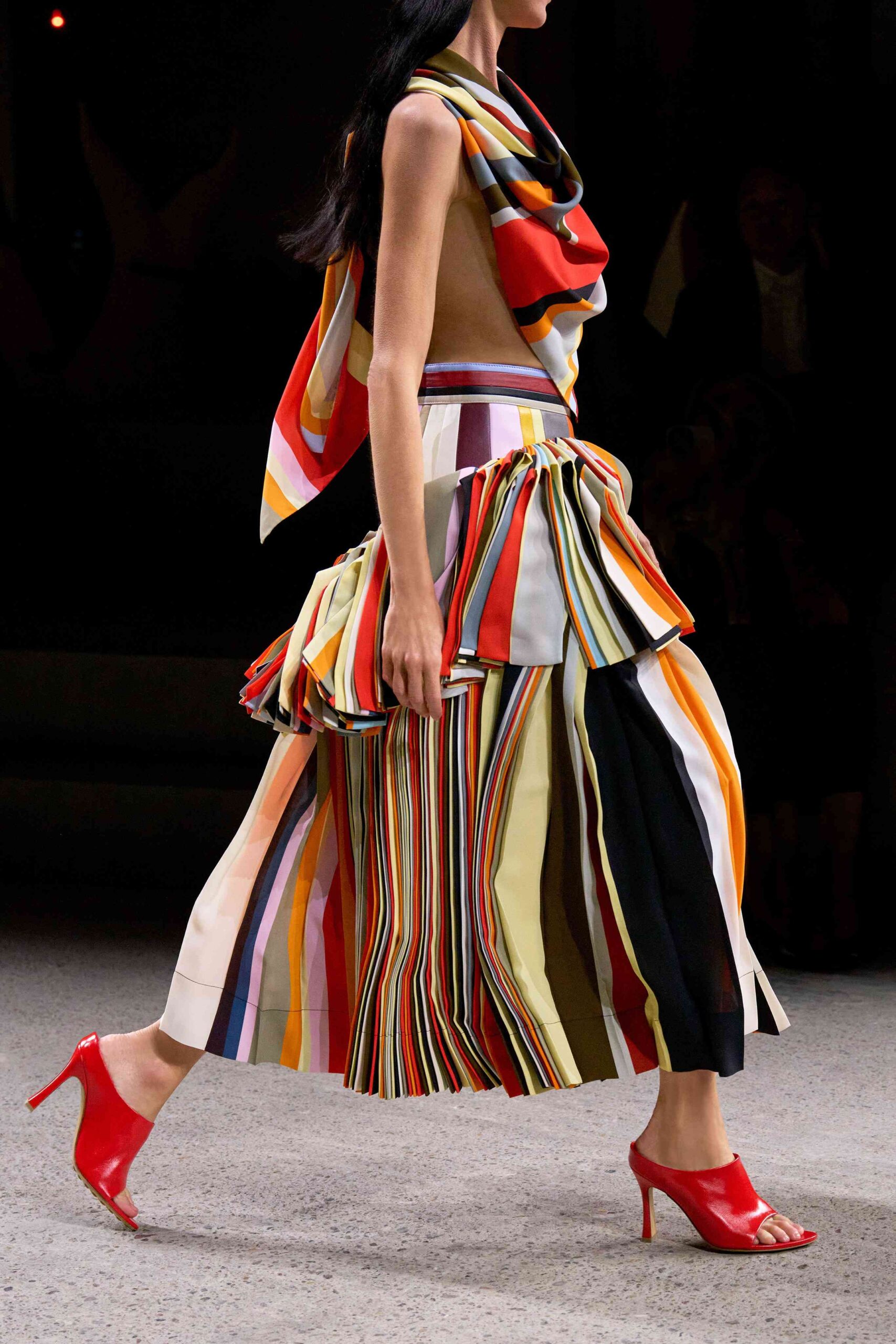 mega-mfw-ss25-bottega-veneta-21_11zon