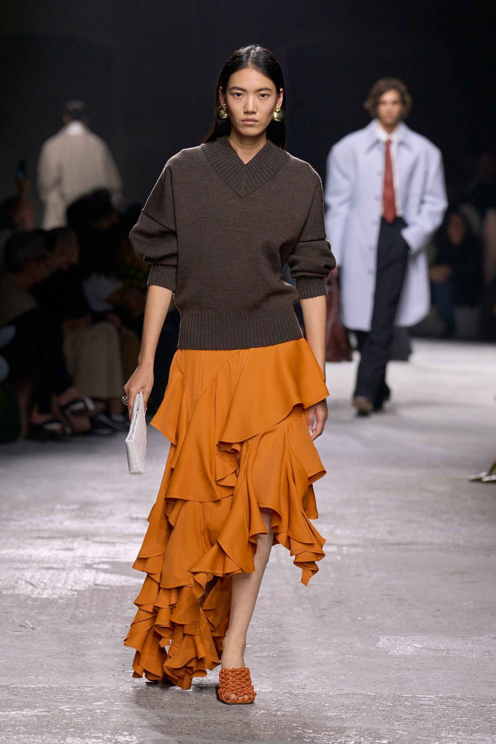 mega-mfw-ss25-bottega-veneta-3_11zon