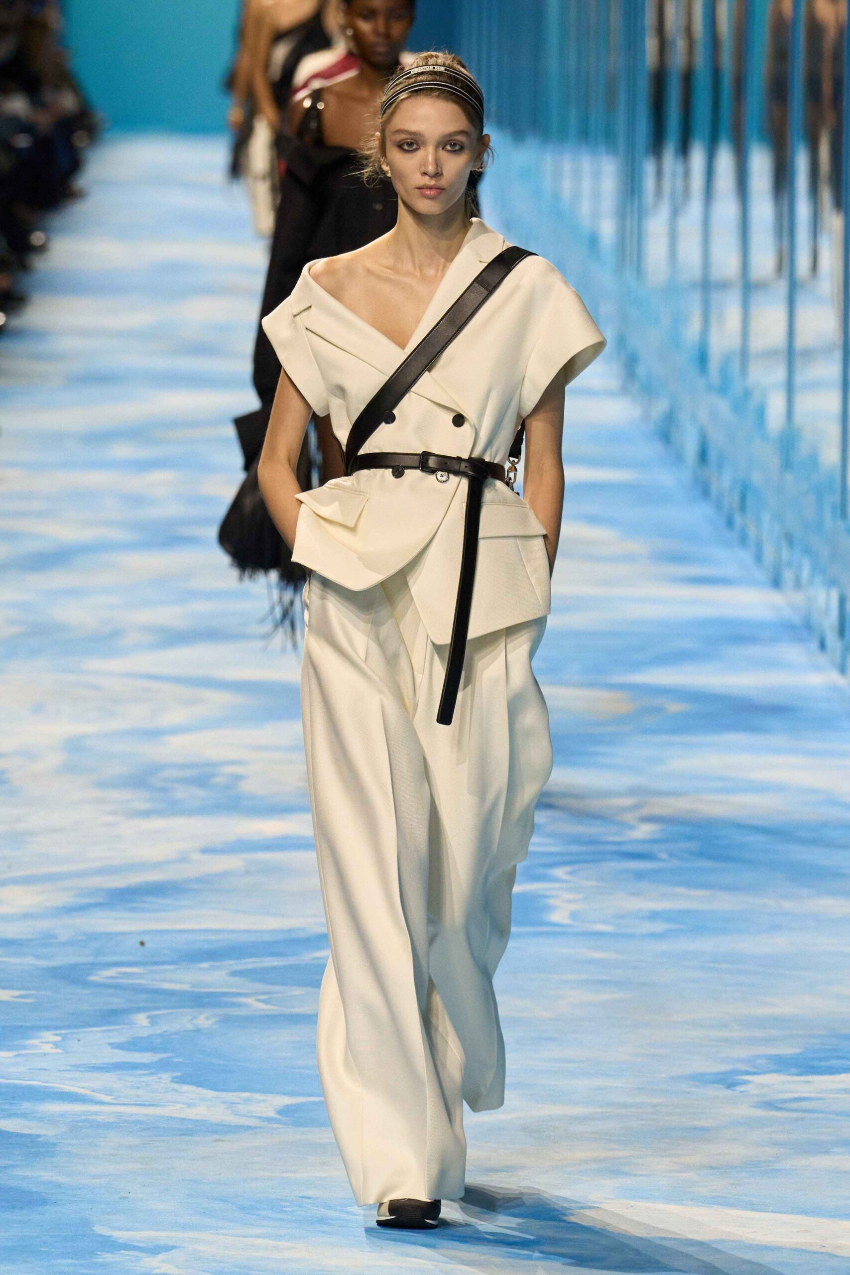 mega-pfw-ss25-dior-13
