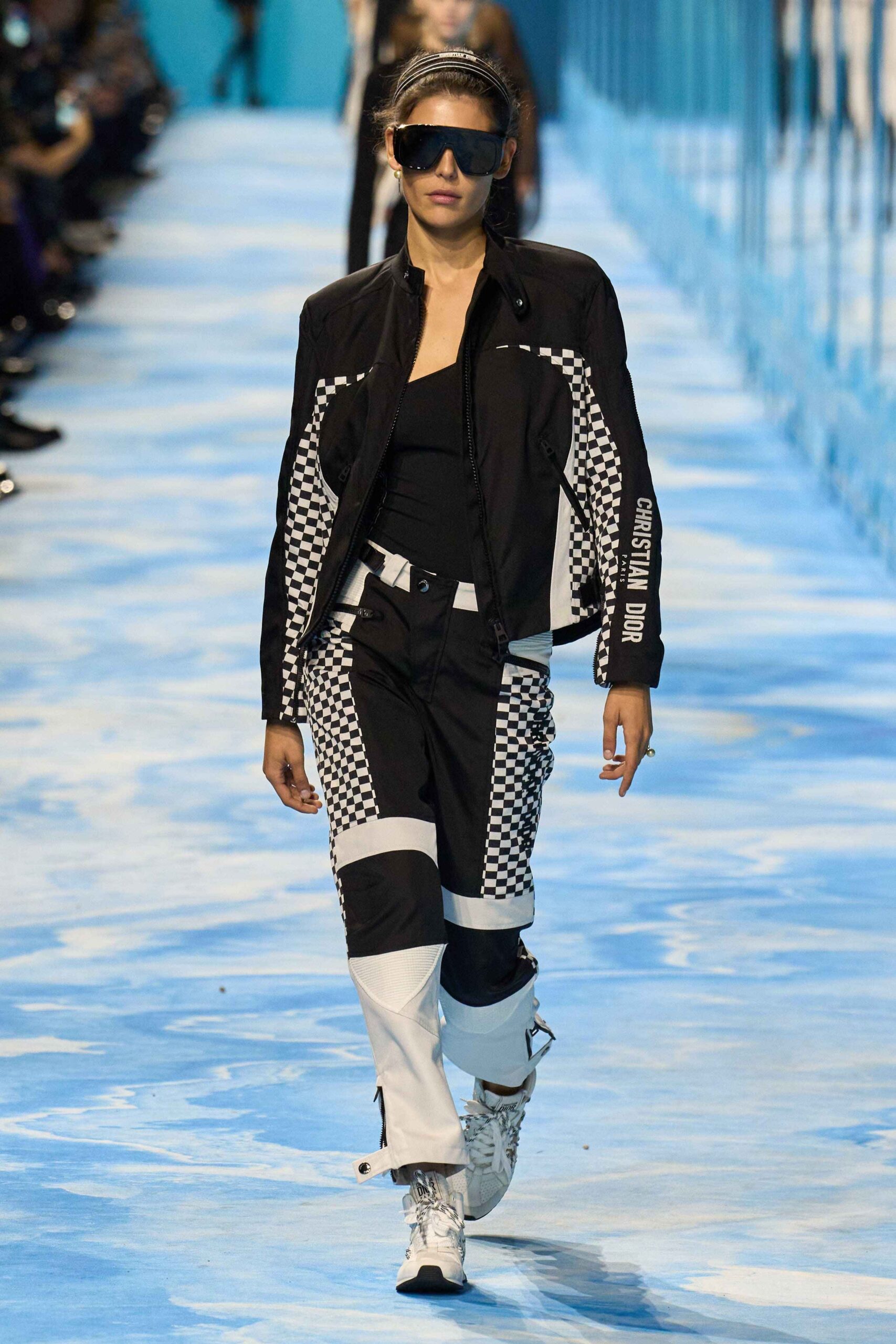 mega-pfw-ss25-dior-23