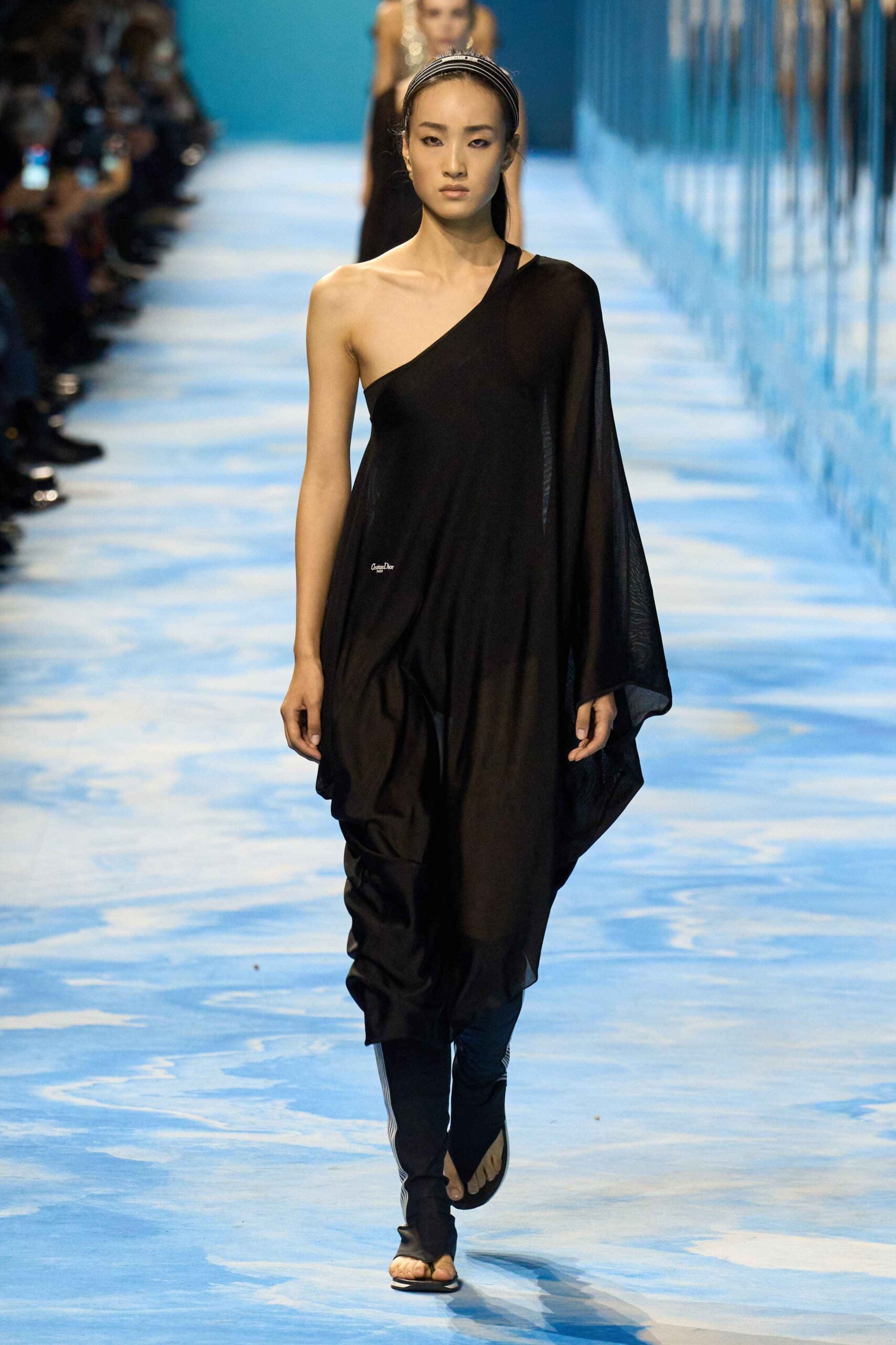 mega-pfw-ss25-dior-3