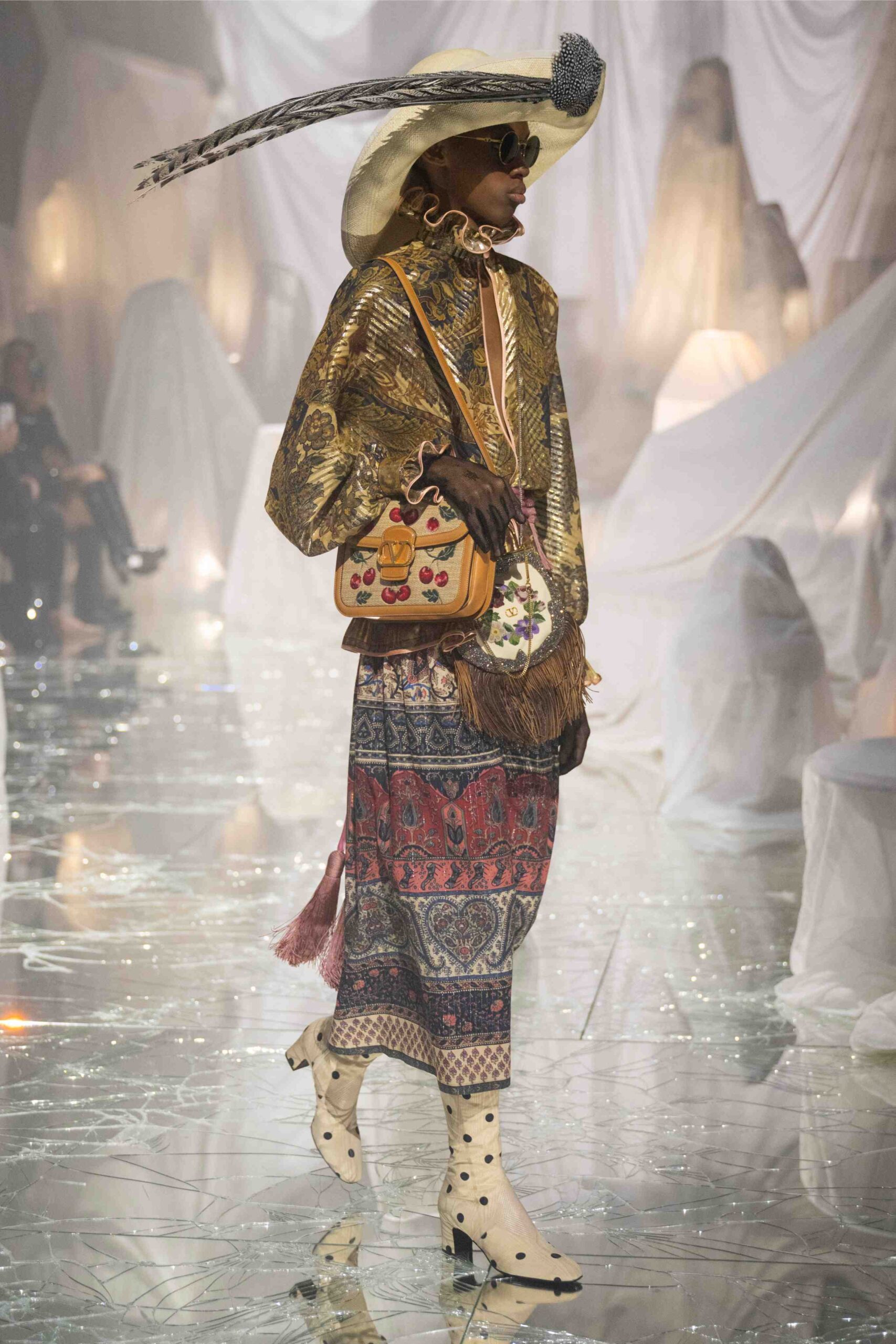 mega-pfw-ss25-valentino-alessandro-michele-27