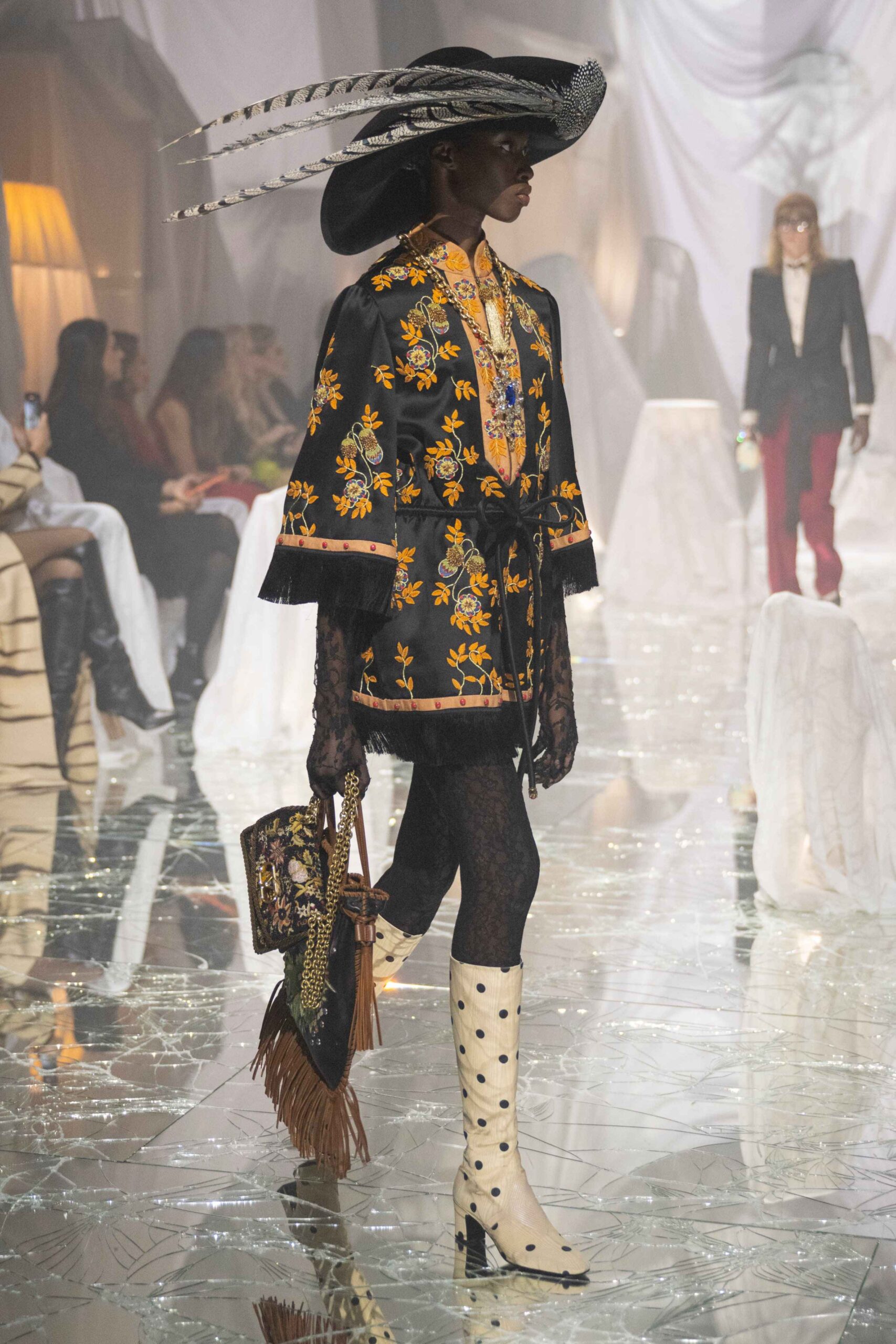 mega-pfw-ss25-valentino-alessandro-michele-32