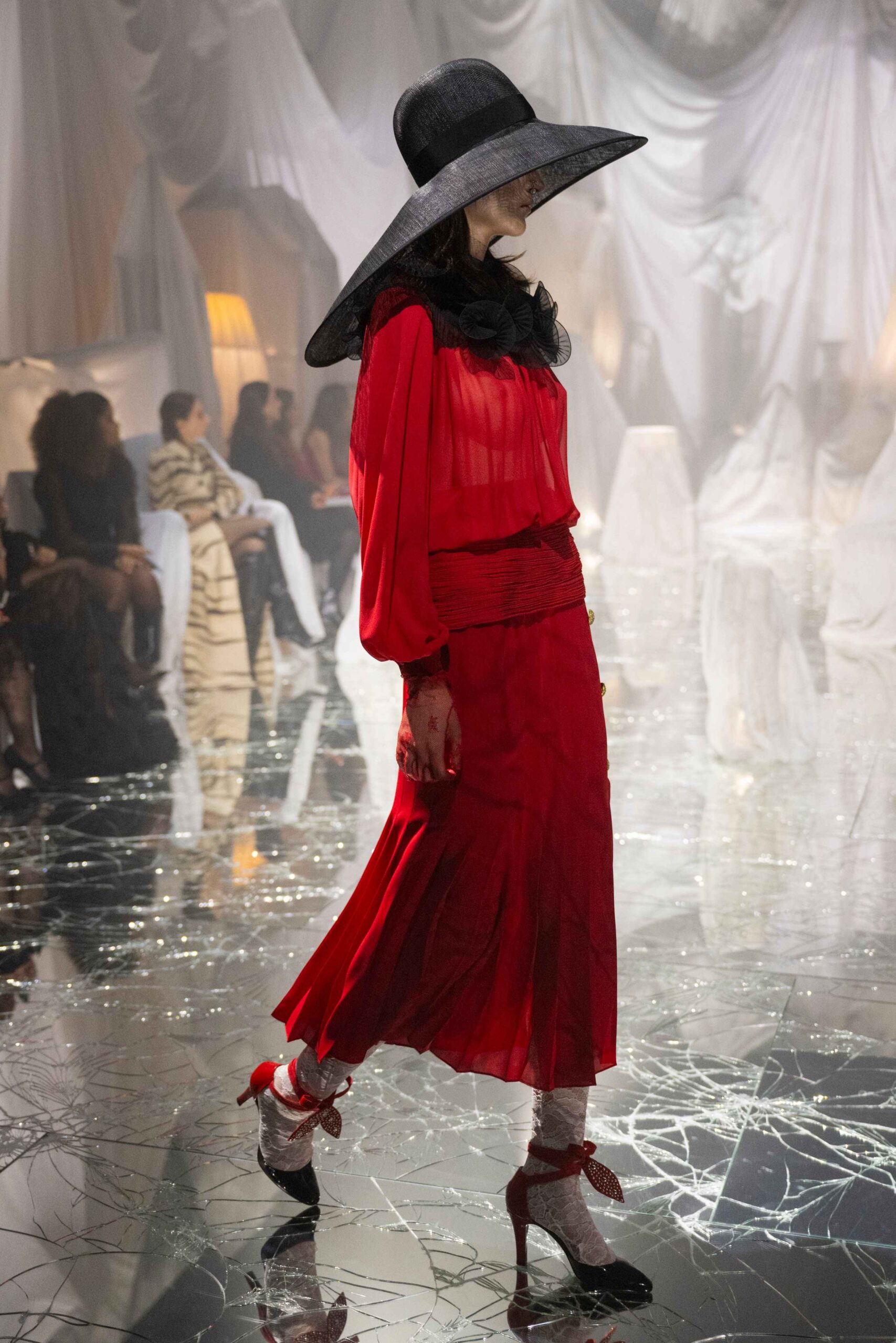 mega-pfw-ss25-valentino-alessandro-michele-34