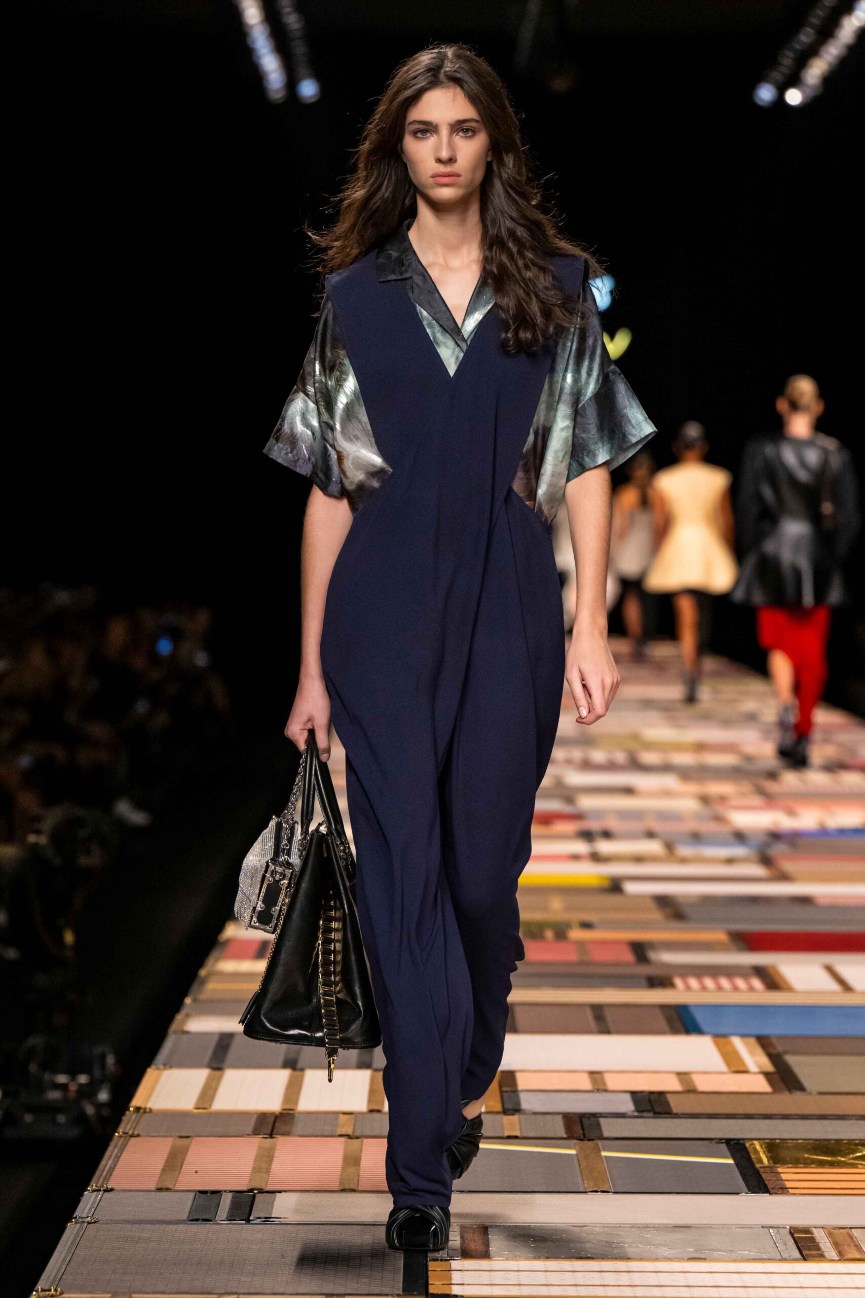 LV_SS25_Look_47_11zon