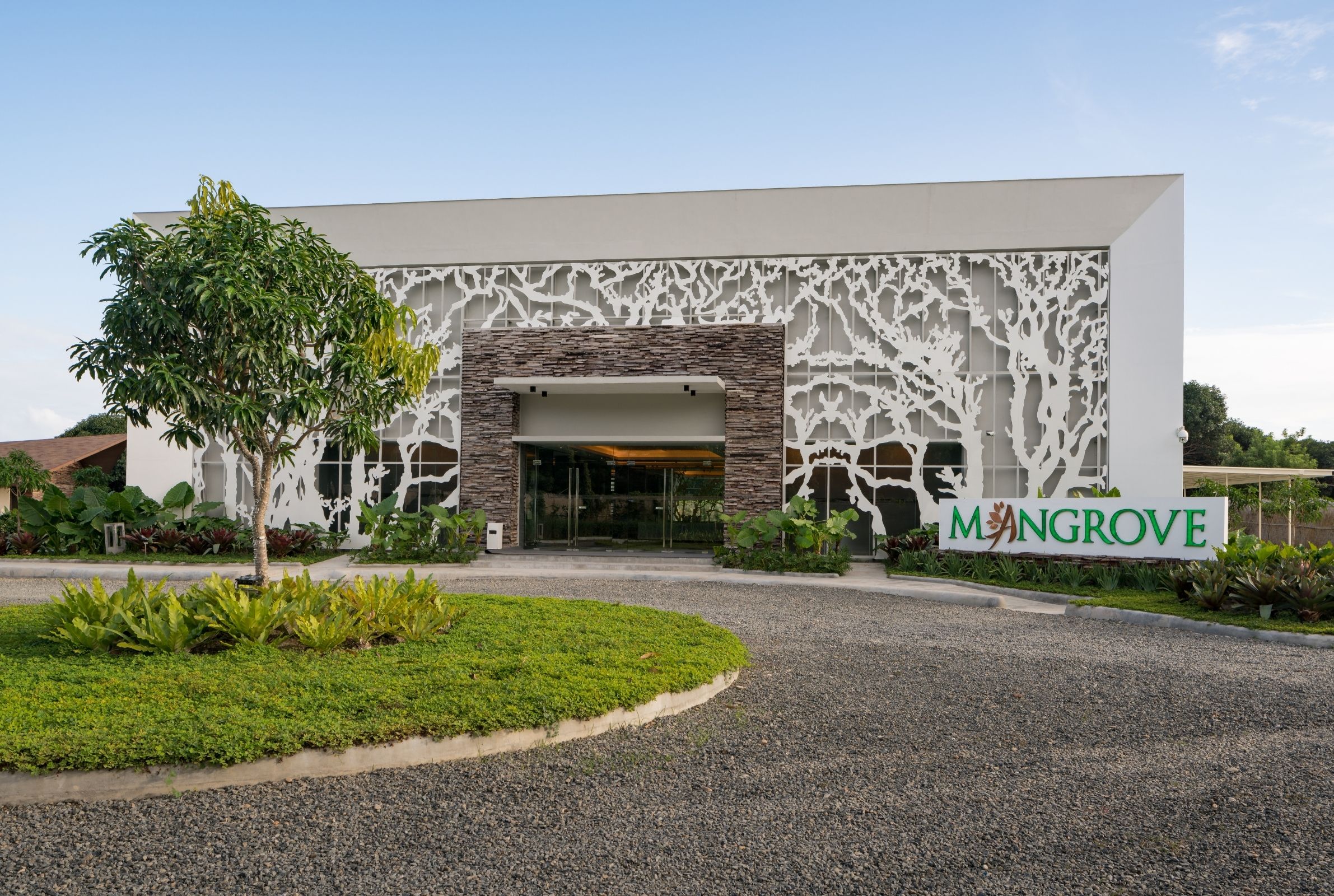 Mangrove Exterior