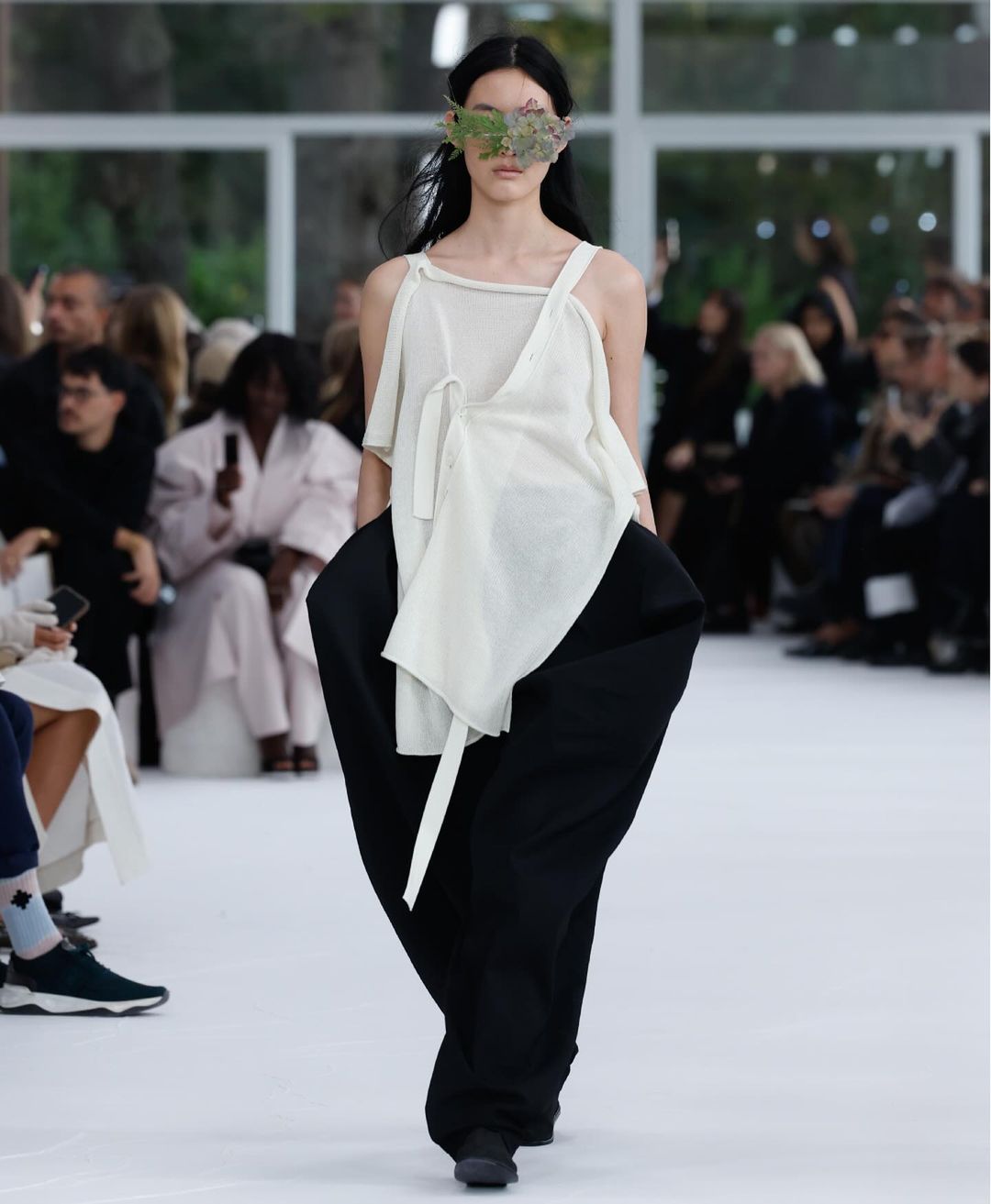 isseymiyake-pfw-ss25-2