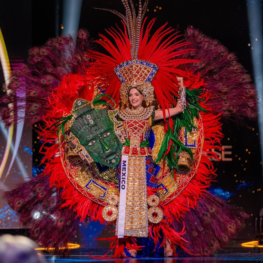 Miss Universe Mexico Maria Fernanda Beltran Figueroa channeled the daughter of the sun. National Costume