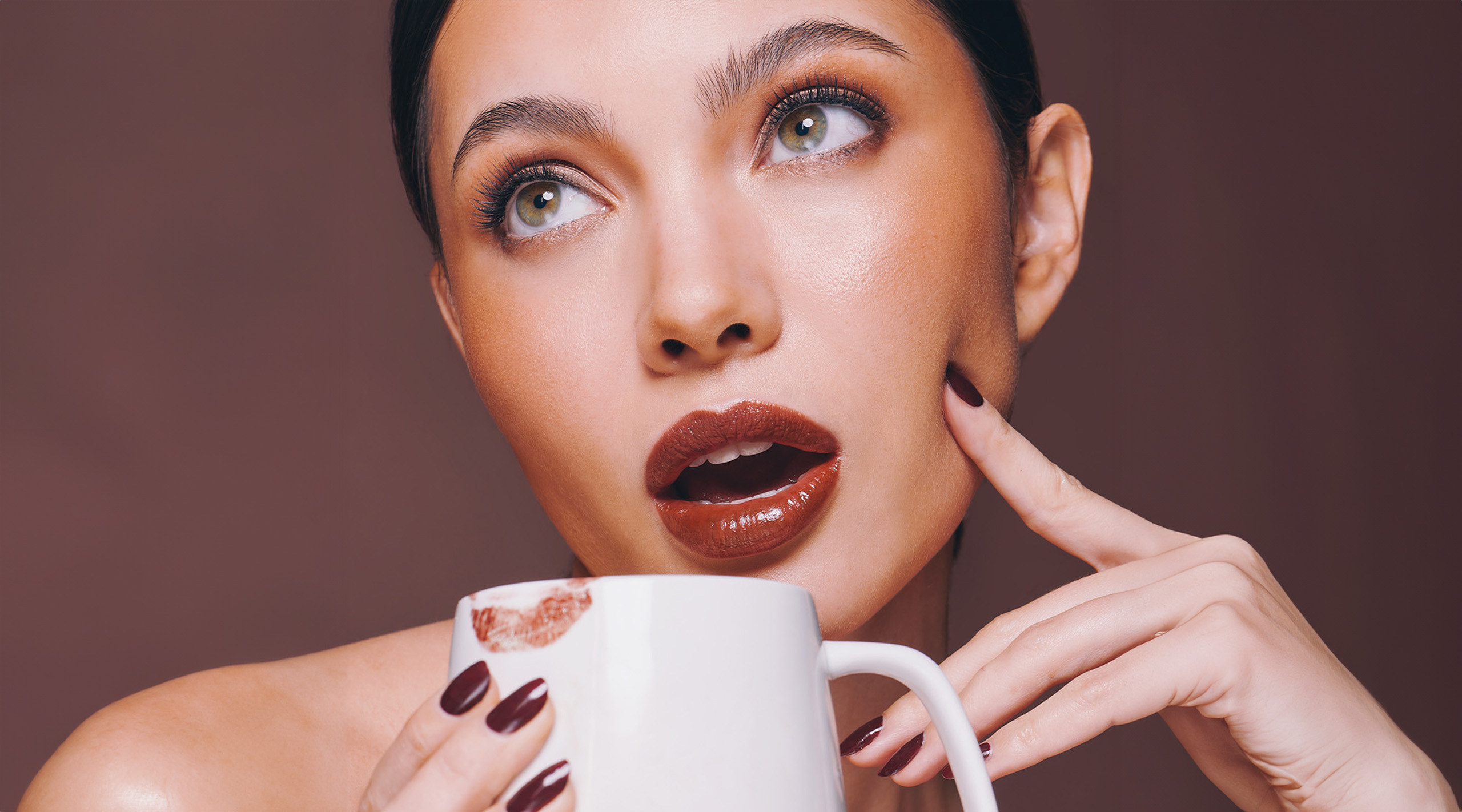 4 Ways Drinking Matcha Makes You Prettier