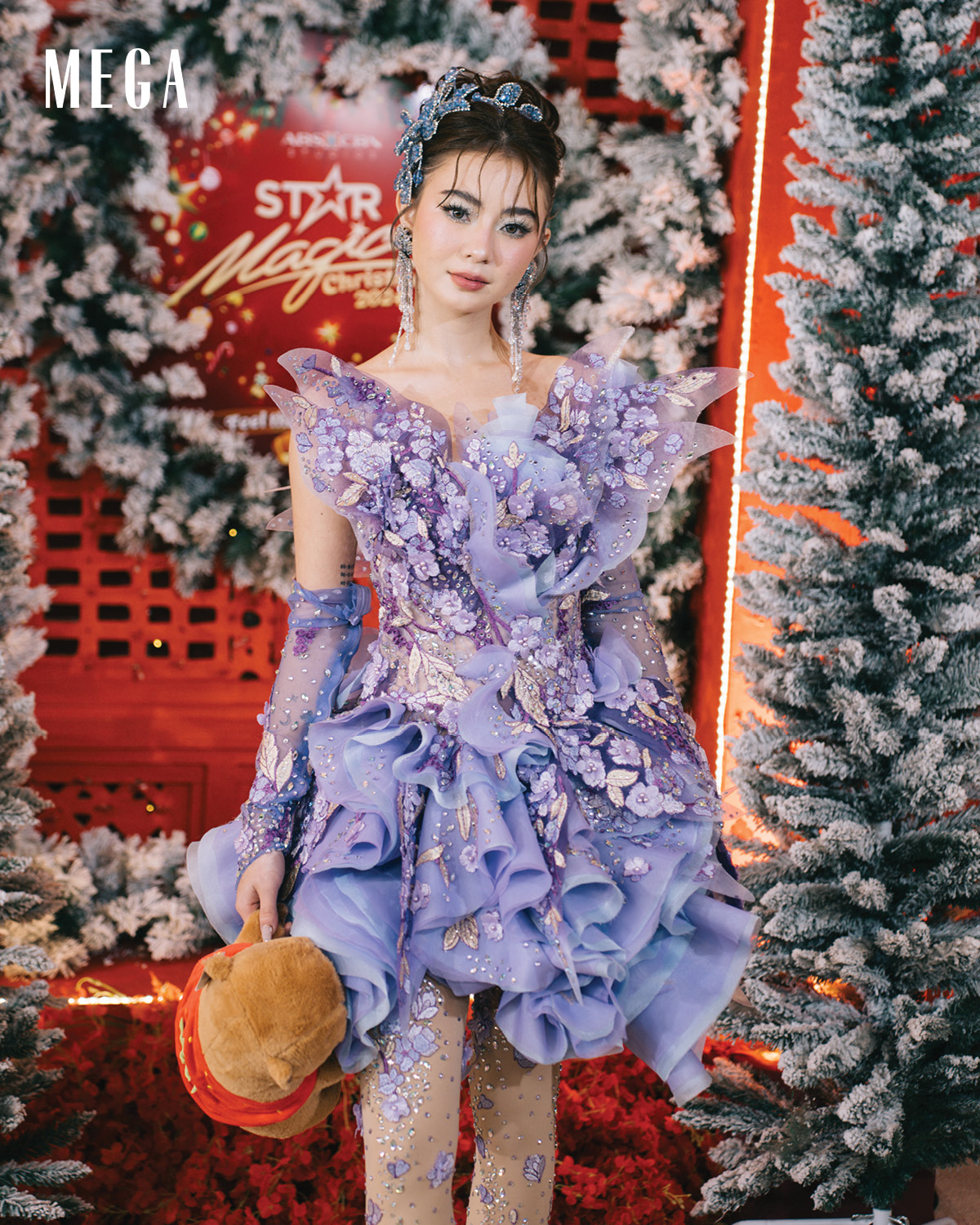 Sofia Smith at the Star Magical Christmas 2024 